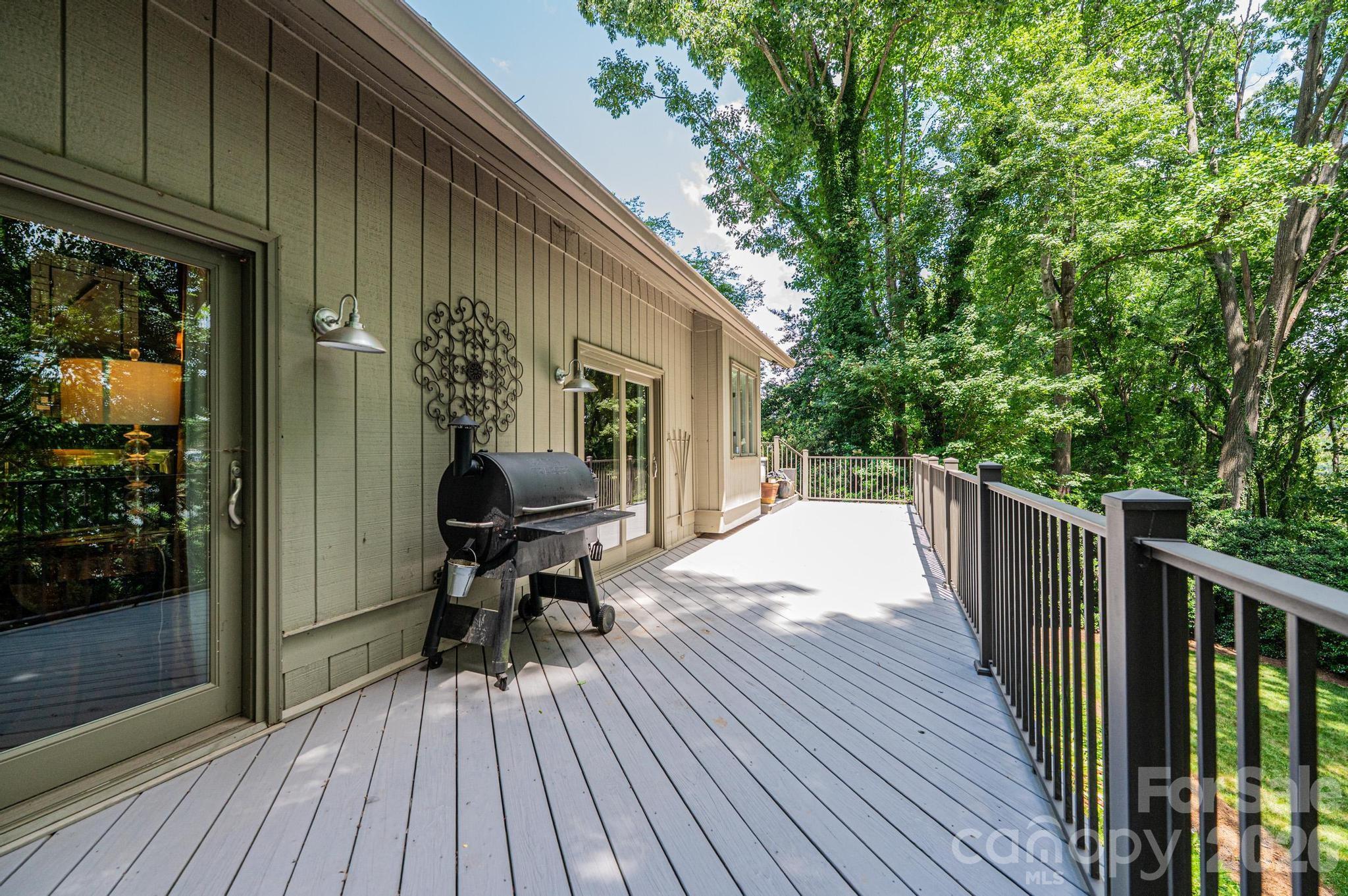 2028 10th Street Boulevard Property Photo 45