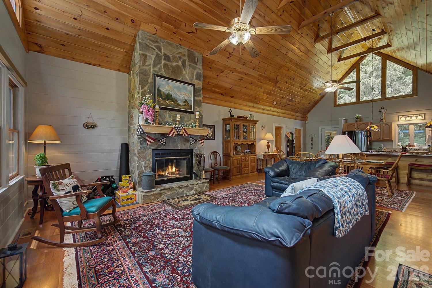 760 Woody Lane Property Photo 3
