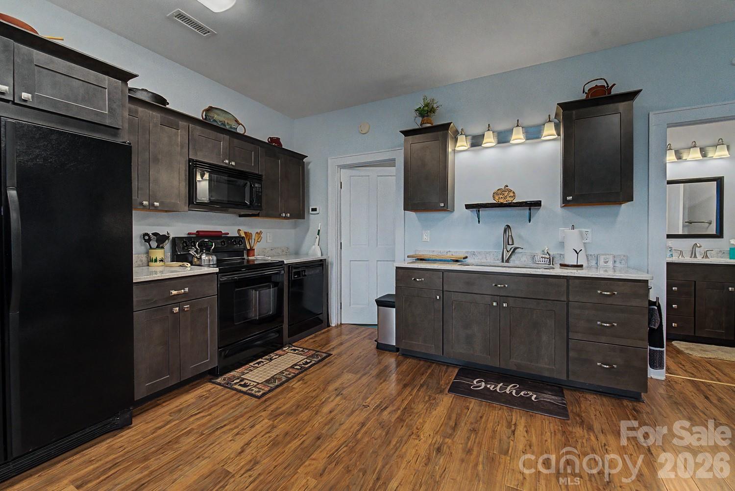 760 Woody Lane Property Photo 18