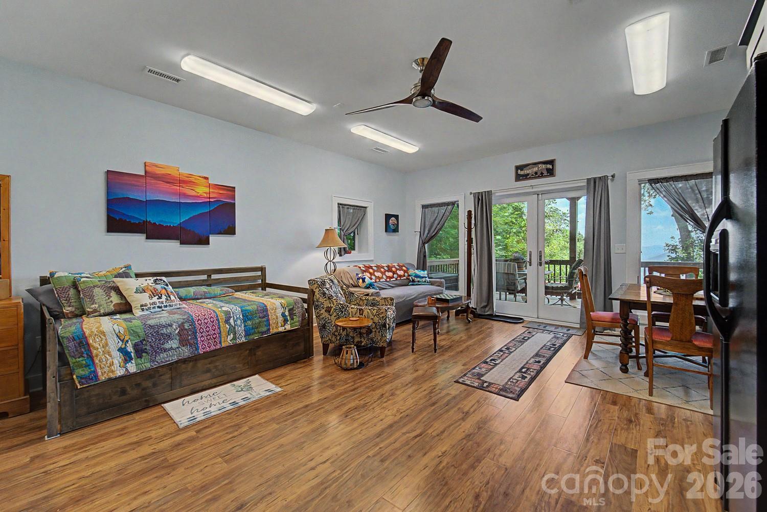 760 Woody Lane Property Photo 19