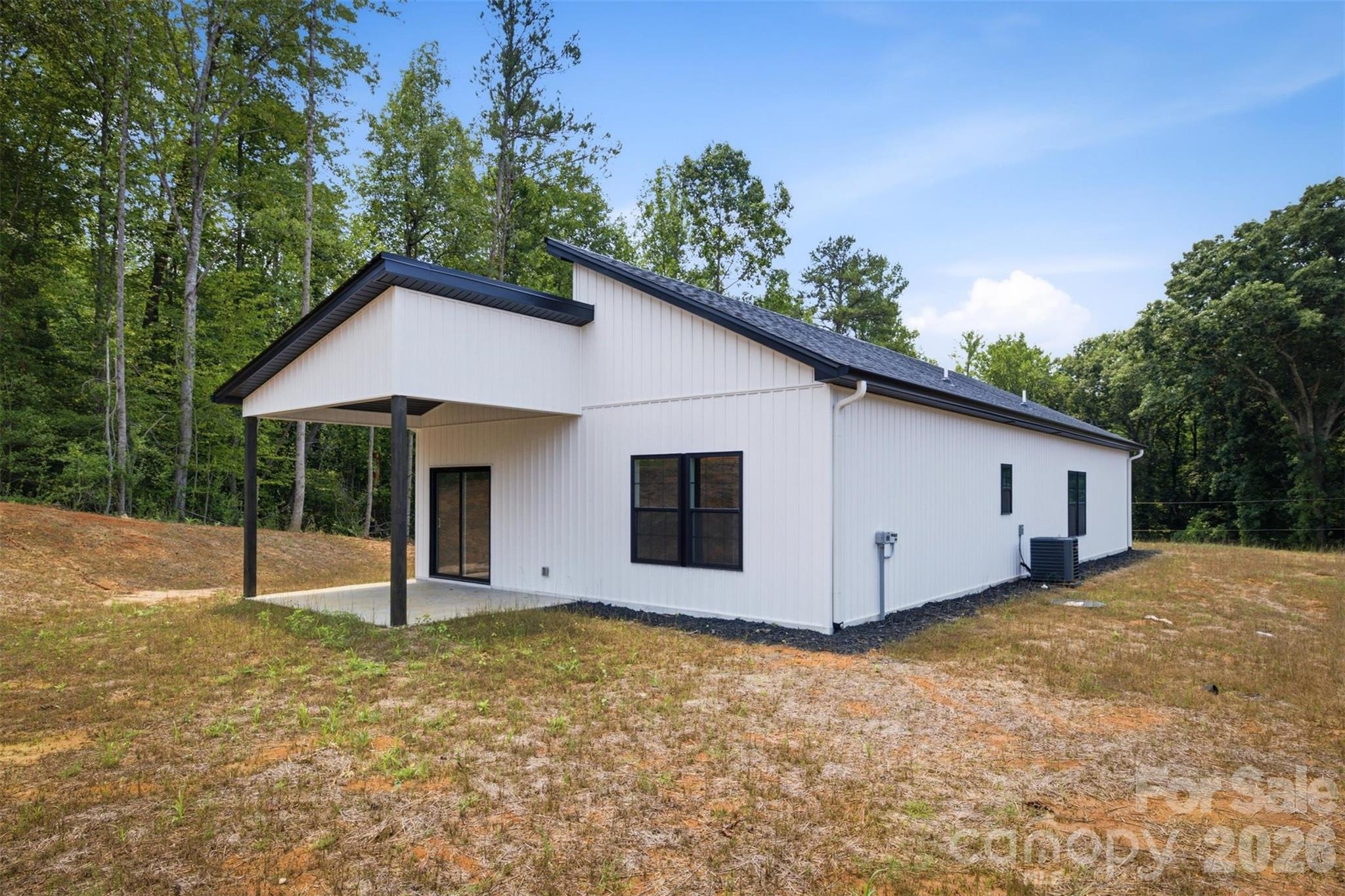 921 Overlook Drive Property Photo 2