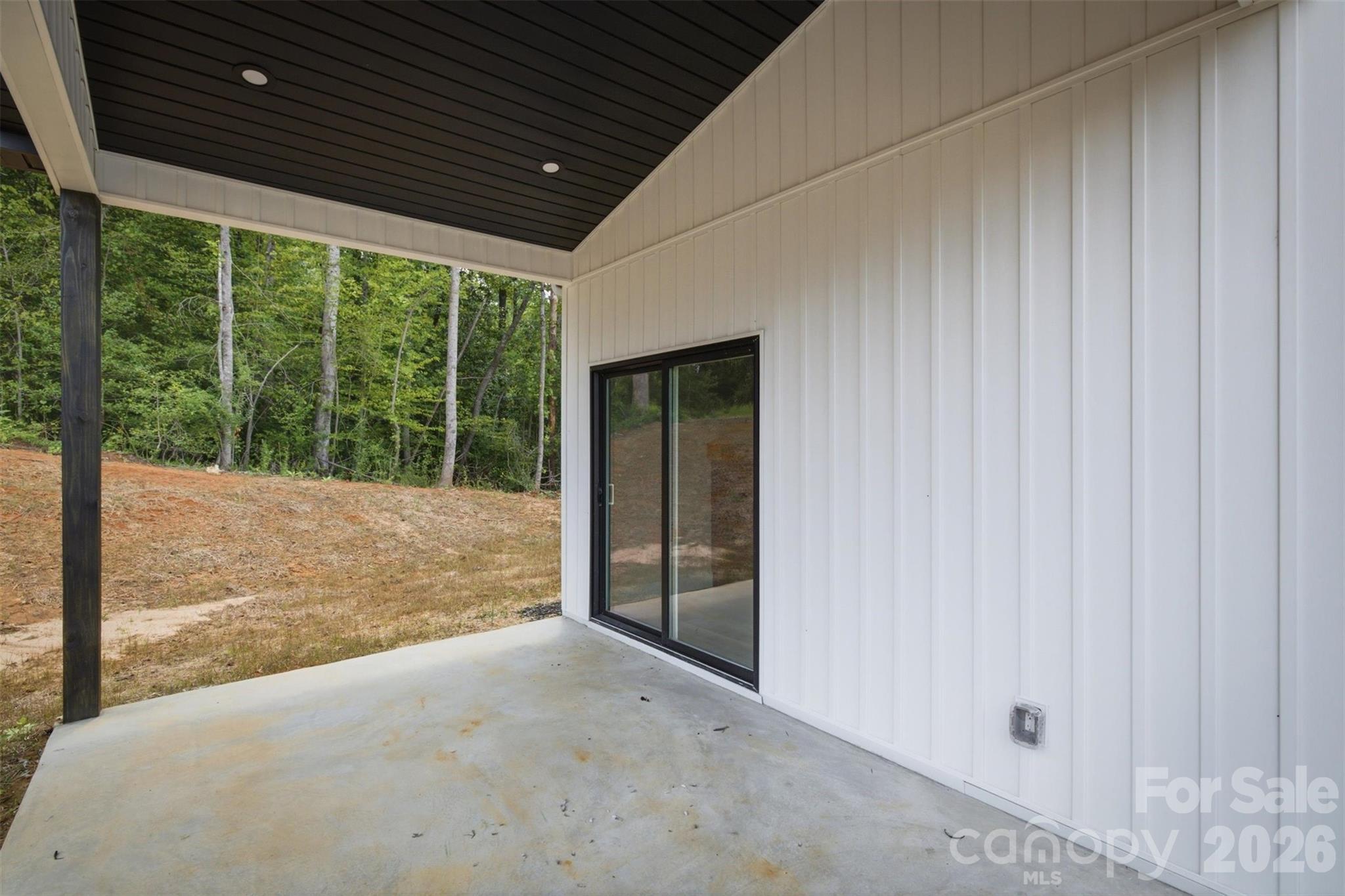 921 Overlook Drive Property Photo 4