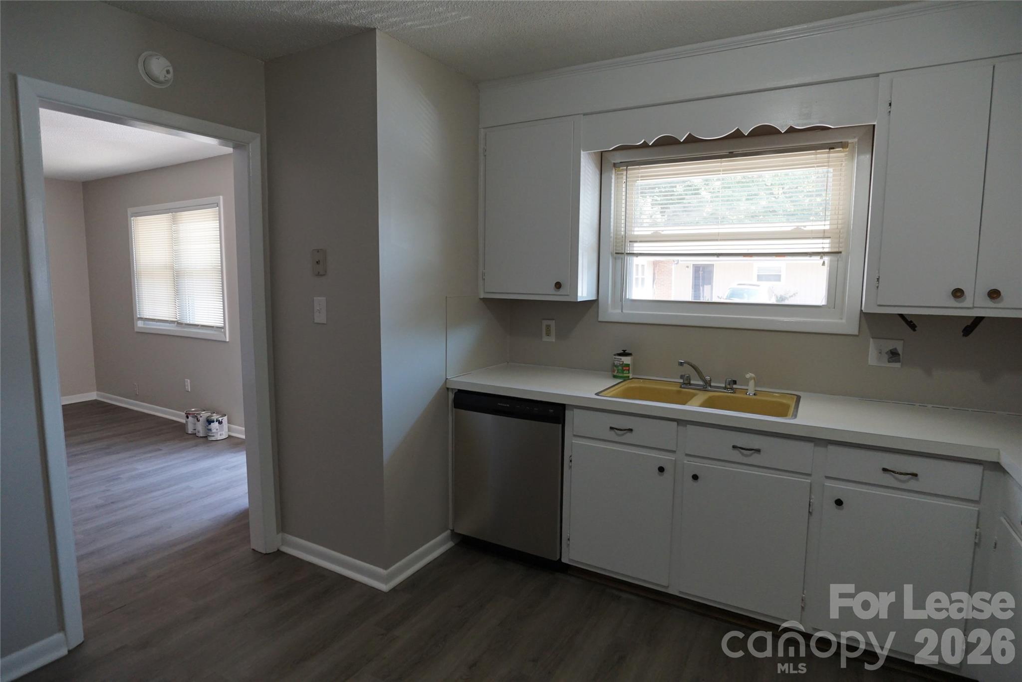 646 3rd Street Property Photo 6