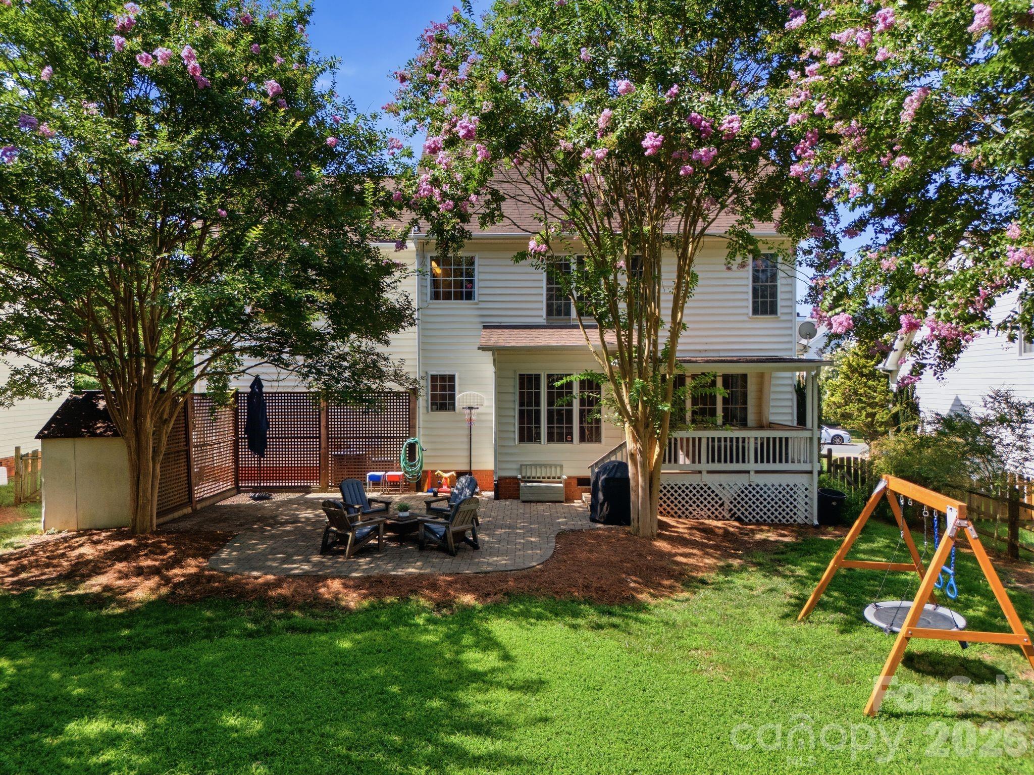 16914 Hampton Trace Road Property Photo 2