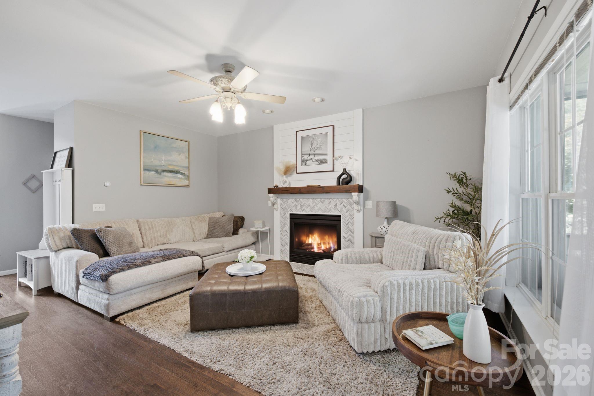 16914 Hampton Trace Road Property Photo 3