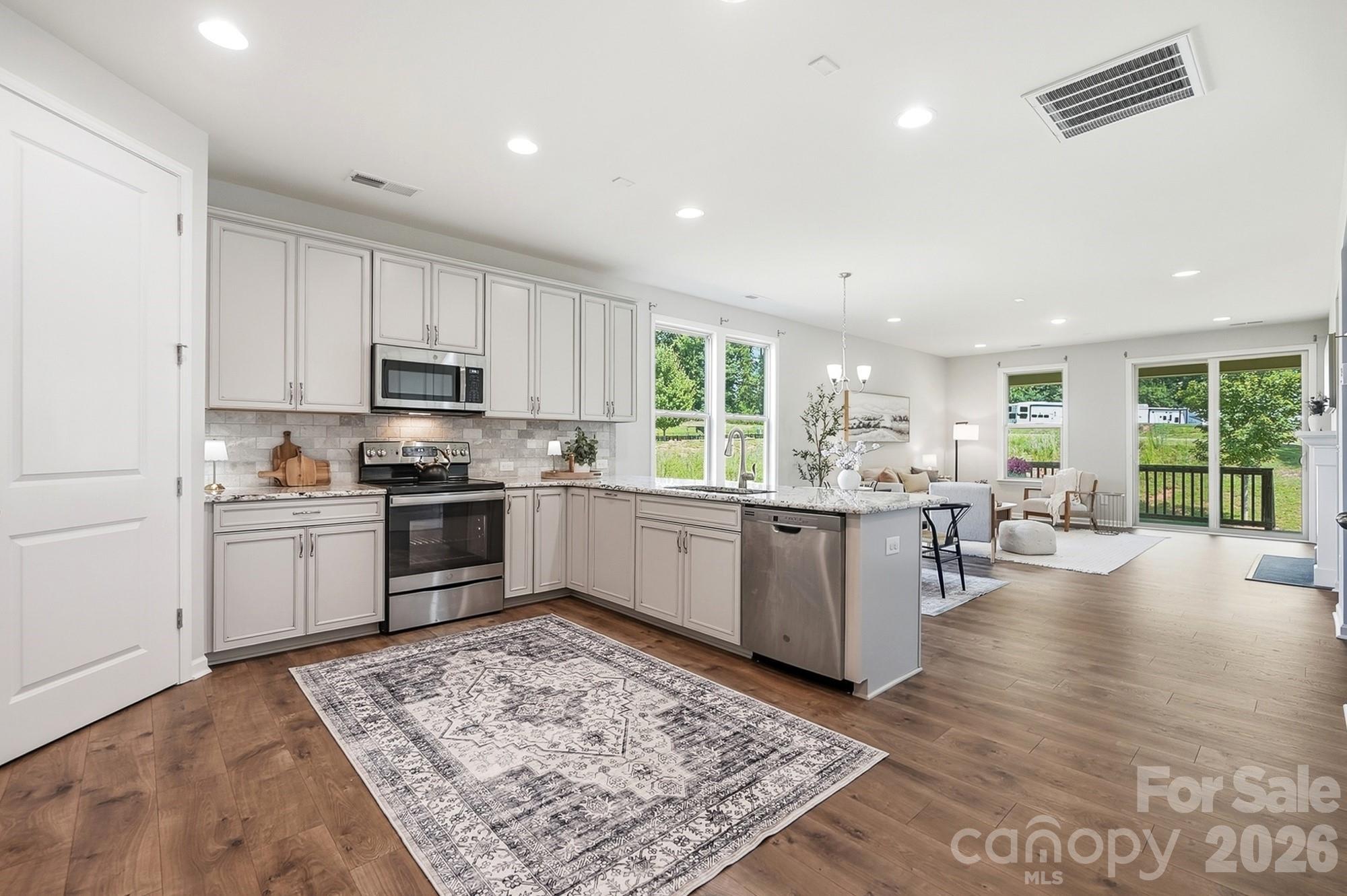 1100 Morning View Drive Property Photo 7