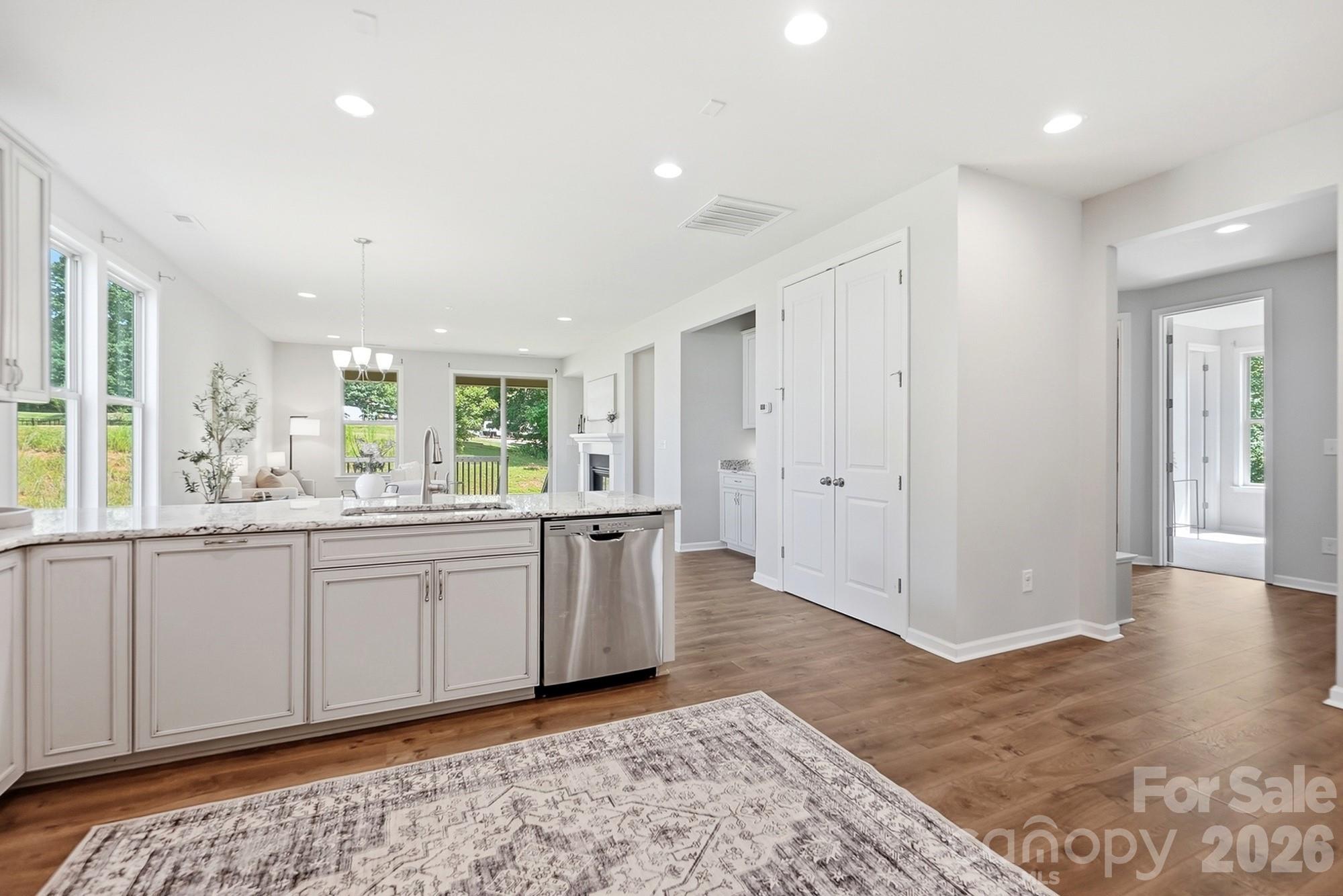 1100 Morning View Drive Property Photo 9