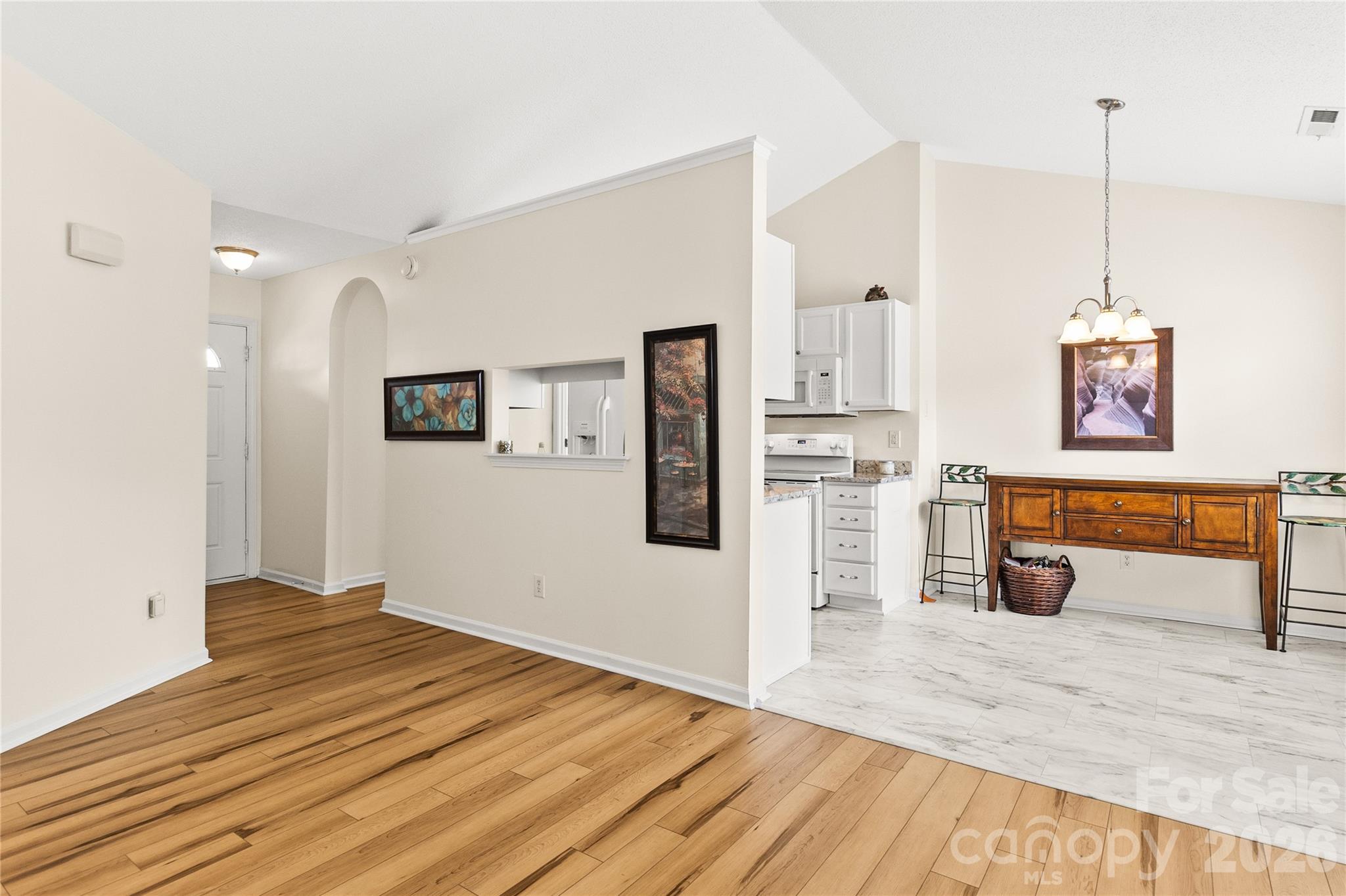 5405 Katherine Court Property Photo 12