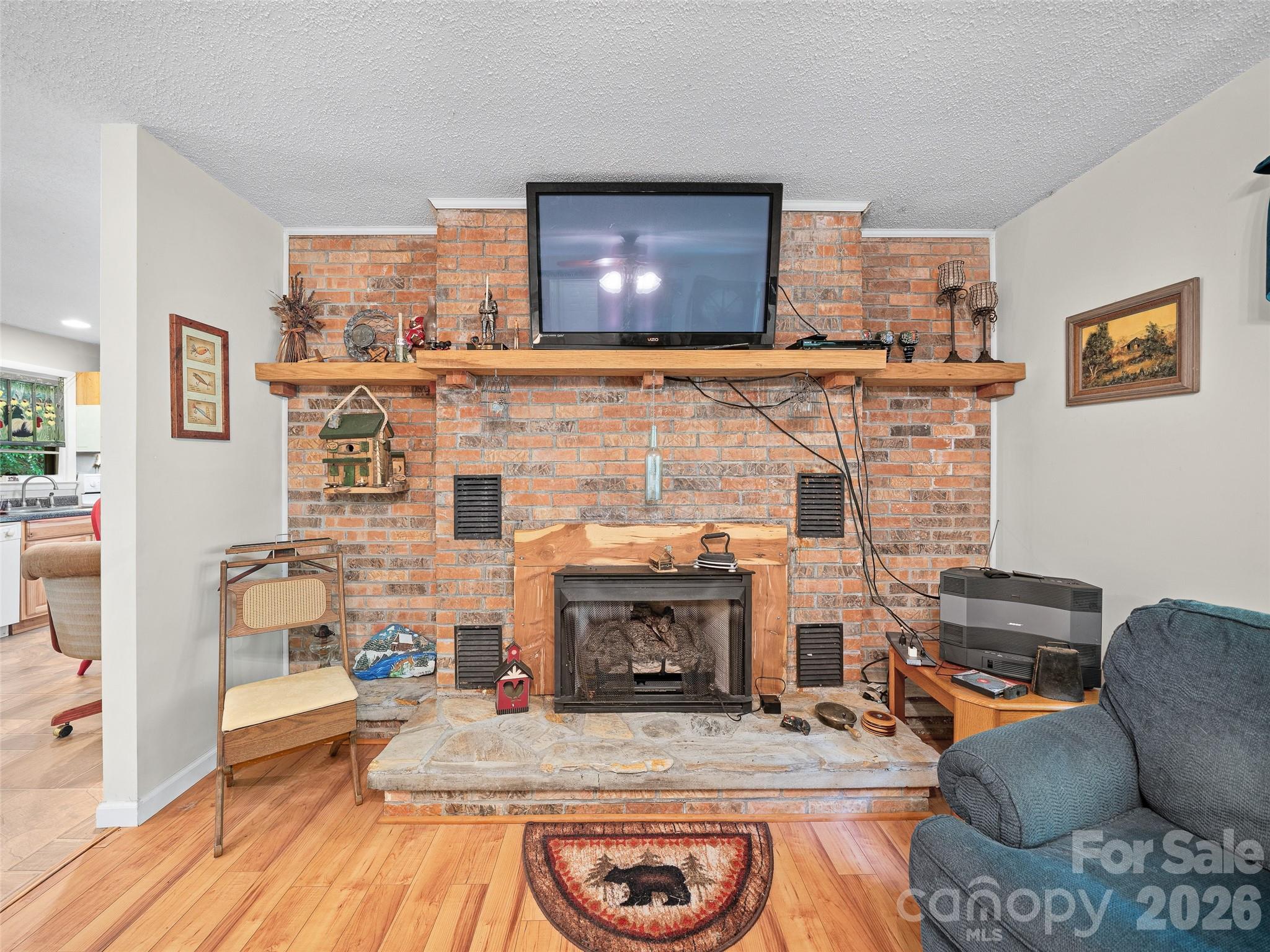 915 Little Creek Road Property Photo 6