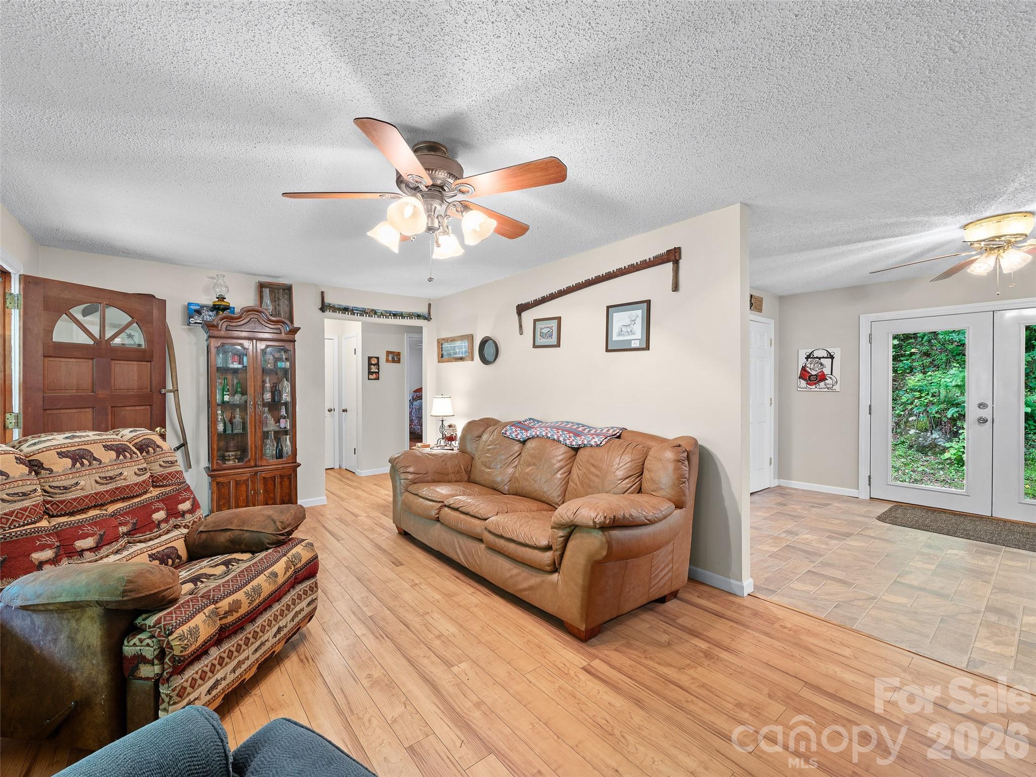 915 Little Creek Road Property Photo 7