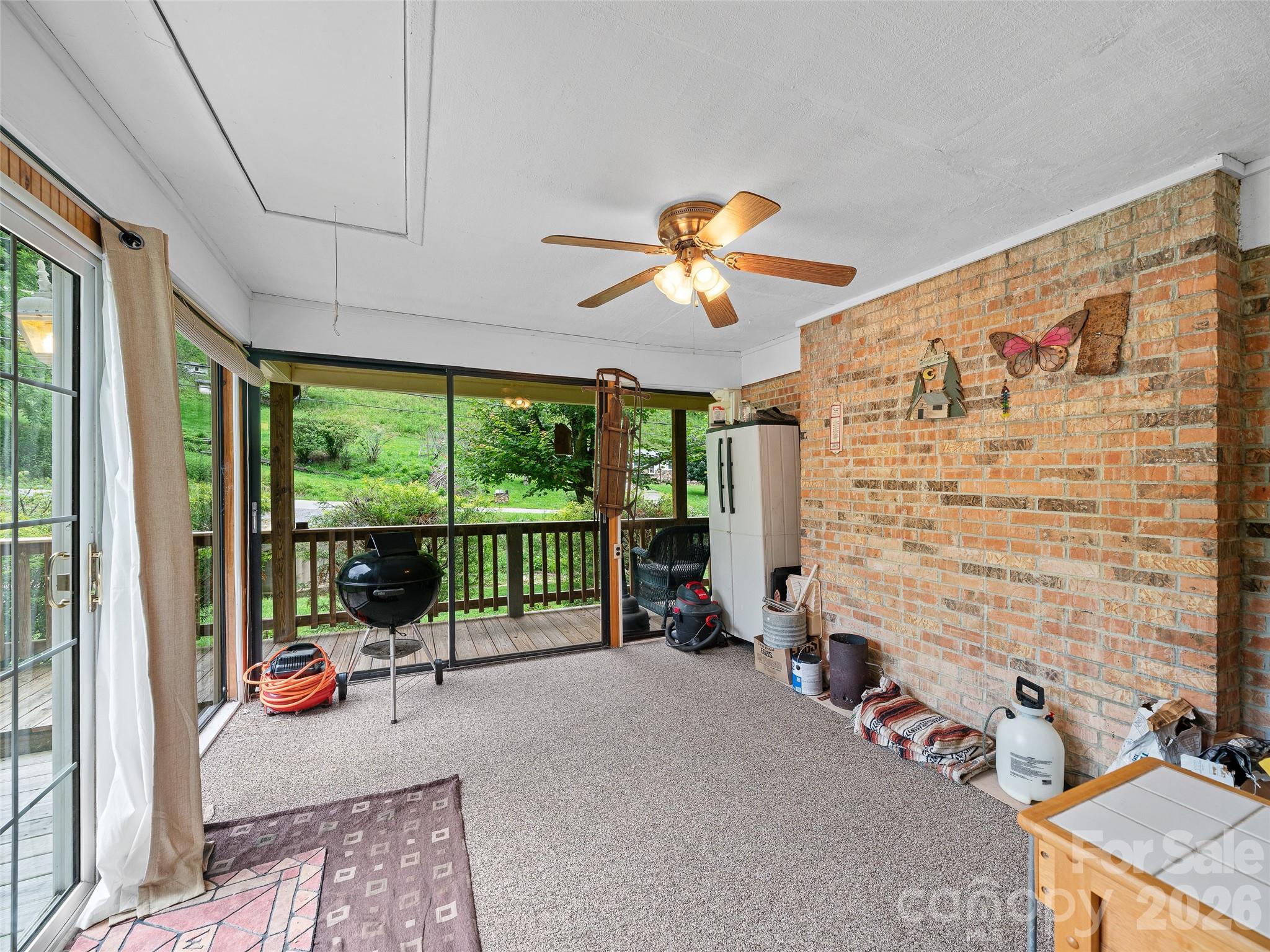 915 Little Creek Road Property Photo 12