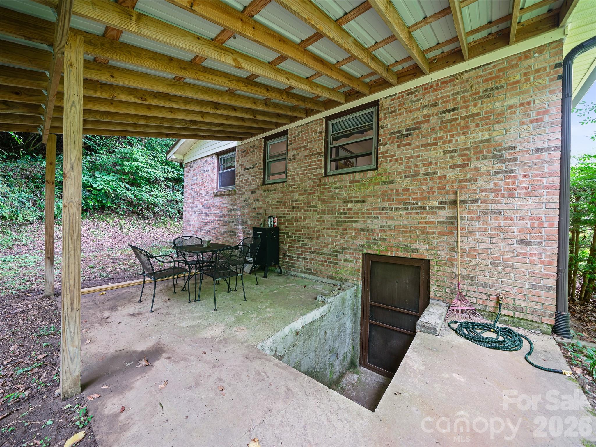 915 Little Creek Road Property Photo 21