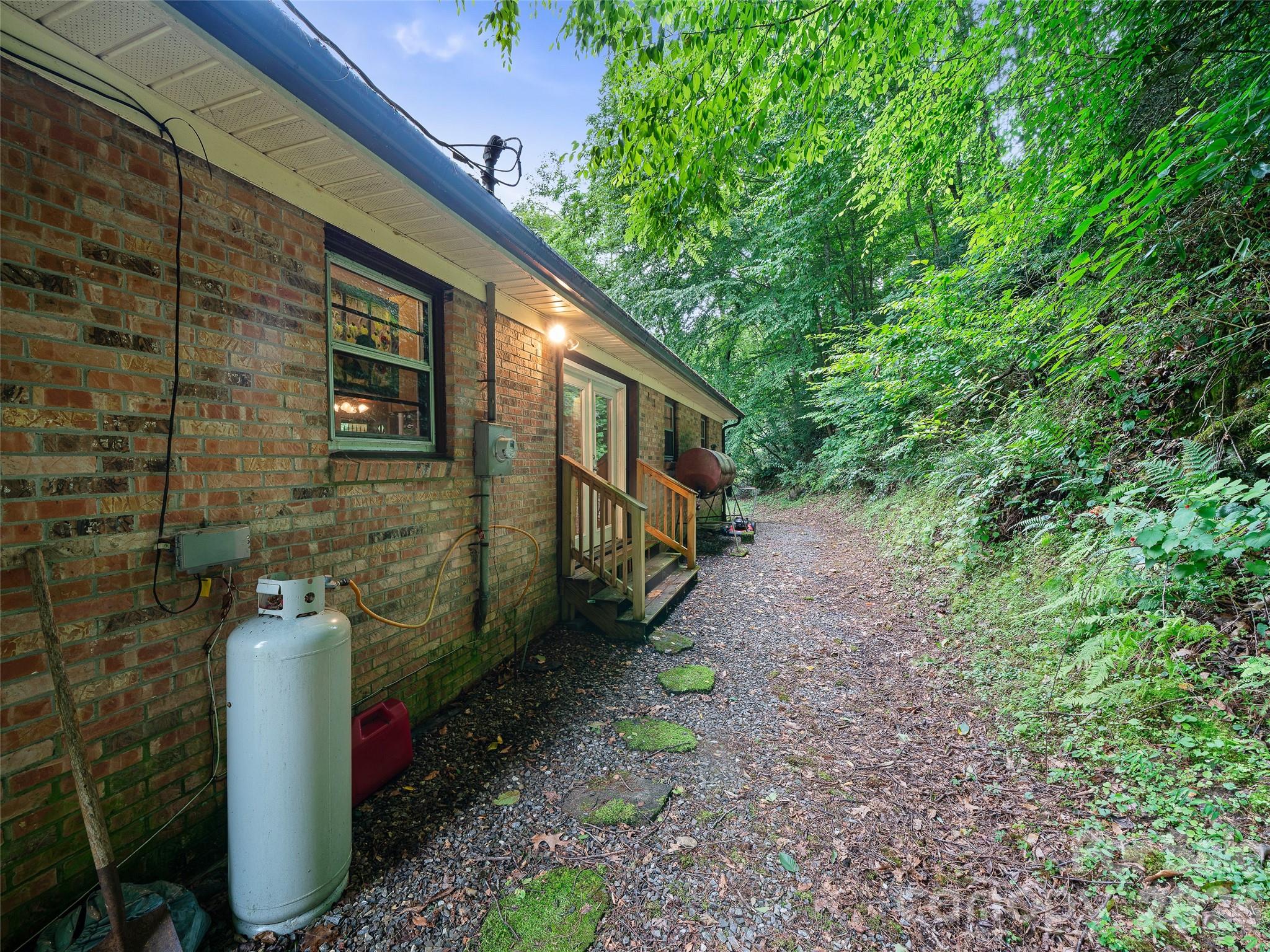 915 Little Creek Road Property Photo 26