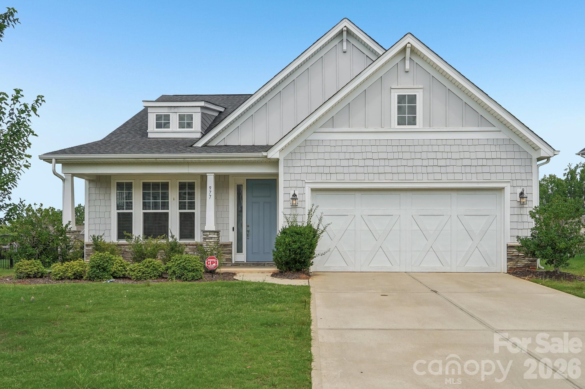 977 Bellegray Lane Property Photo 1