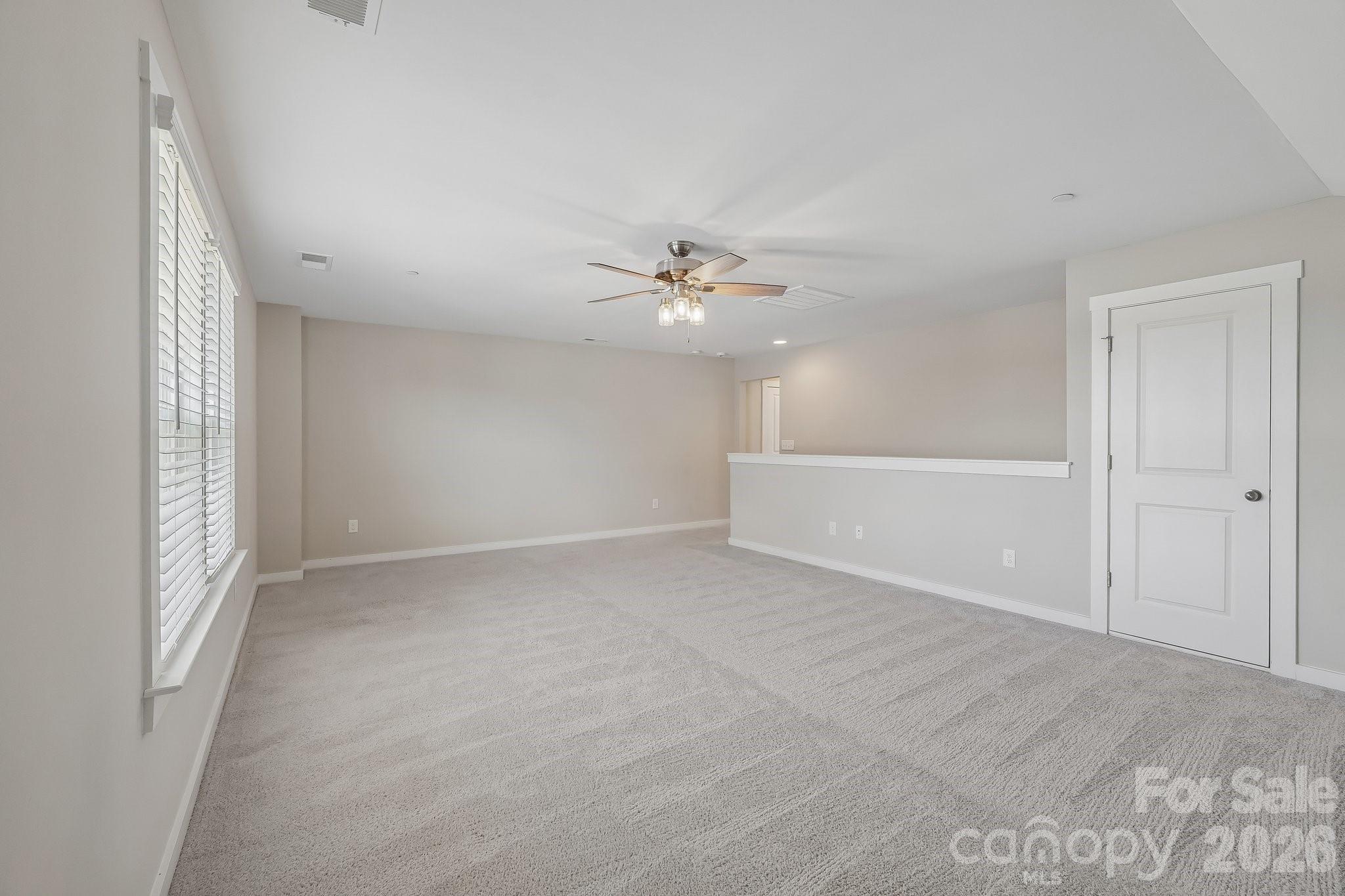 977 Bellegray Lane Property Photo 28