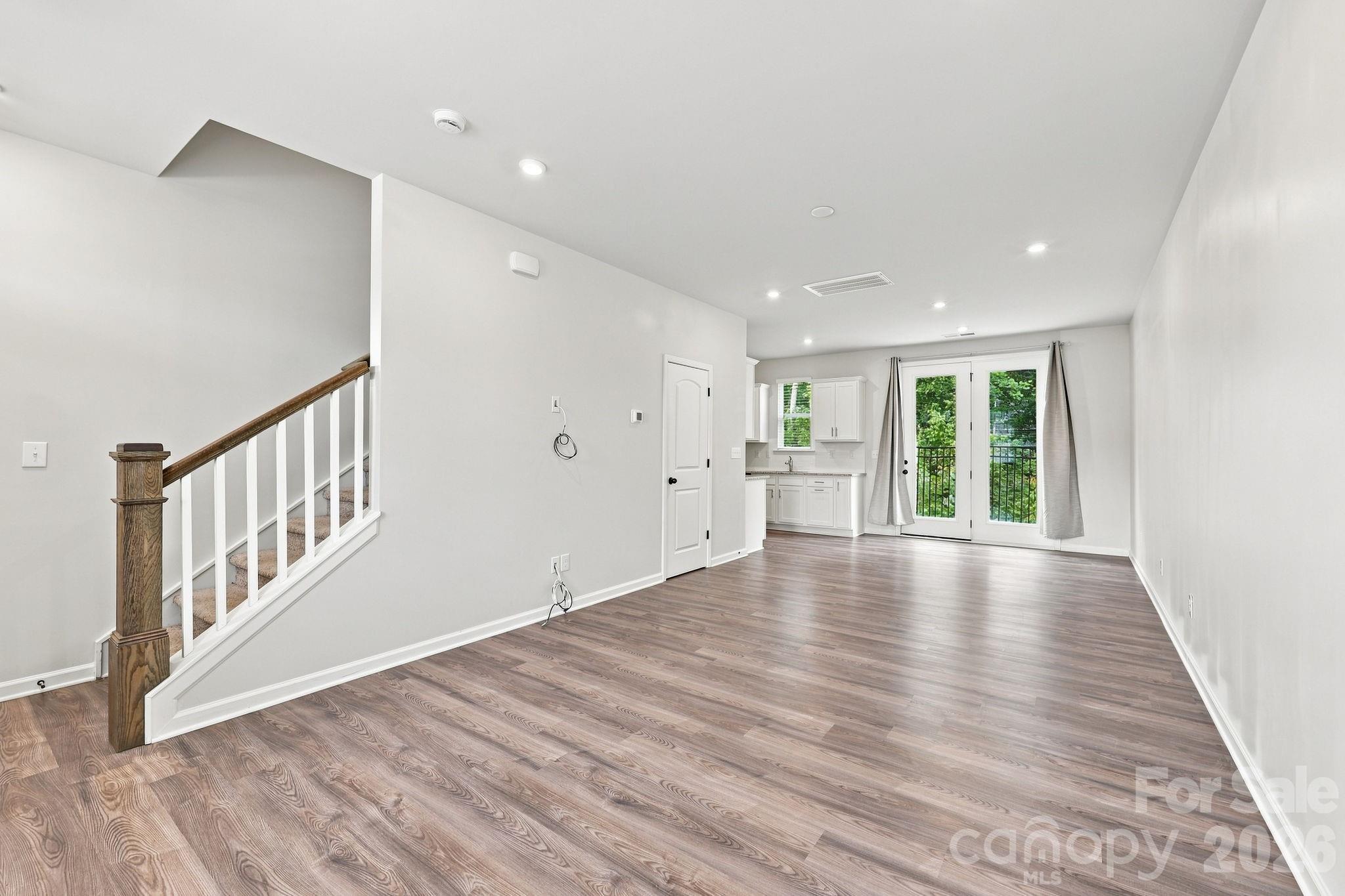 4816 Raspberry Knoll Drive Property Photo 6