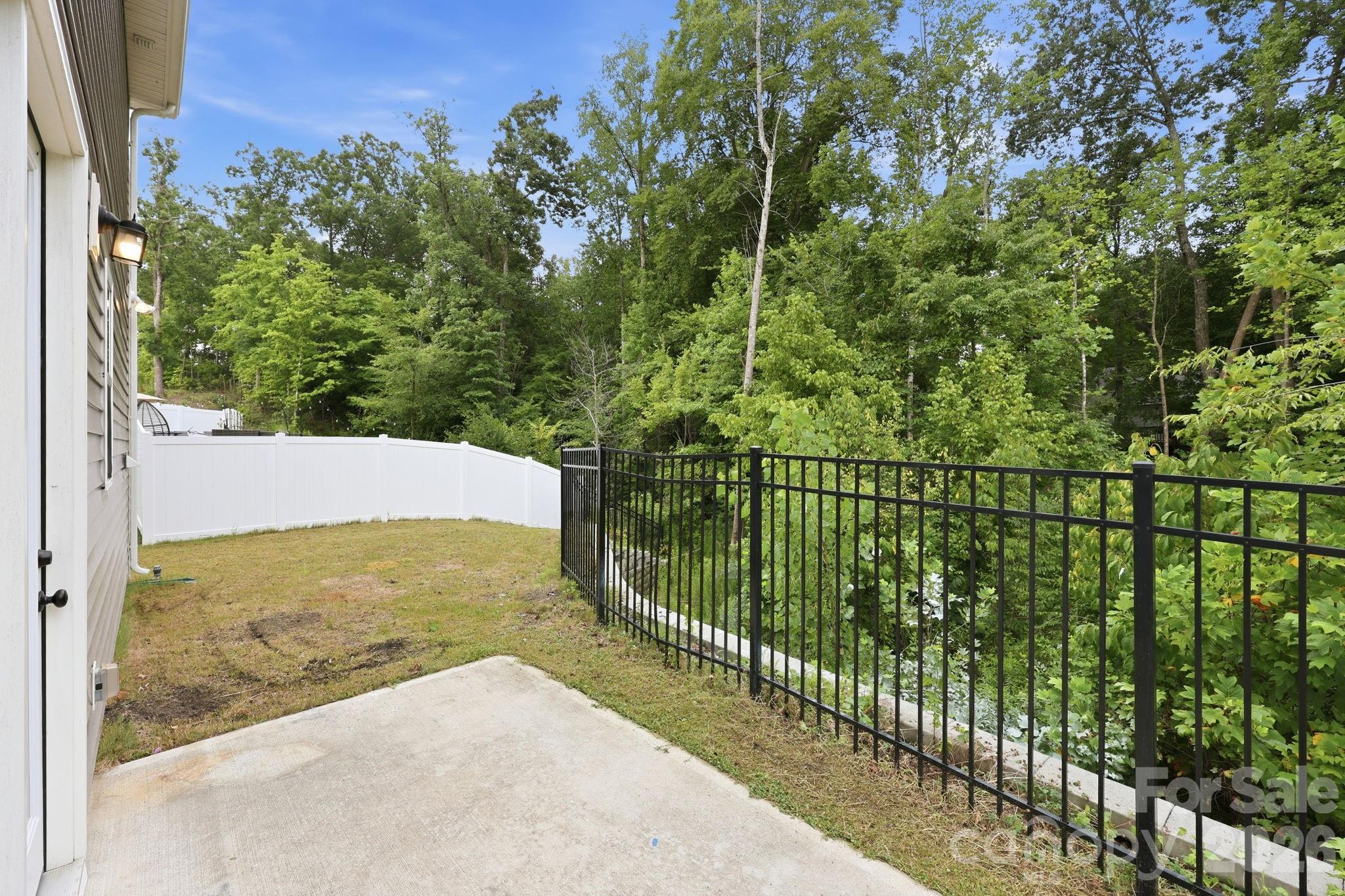 4816 Raspberry Knoll Drive Property Photo 28