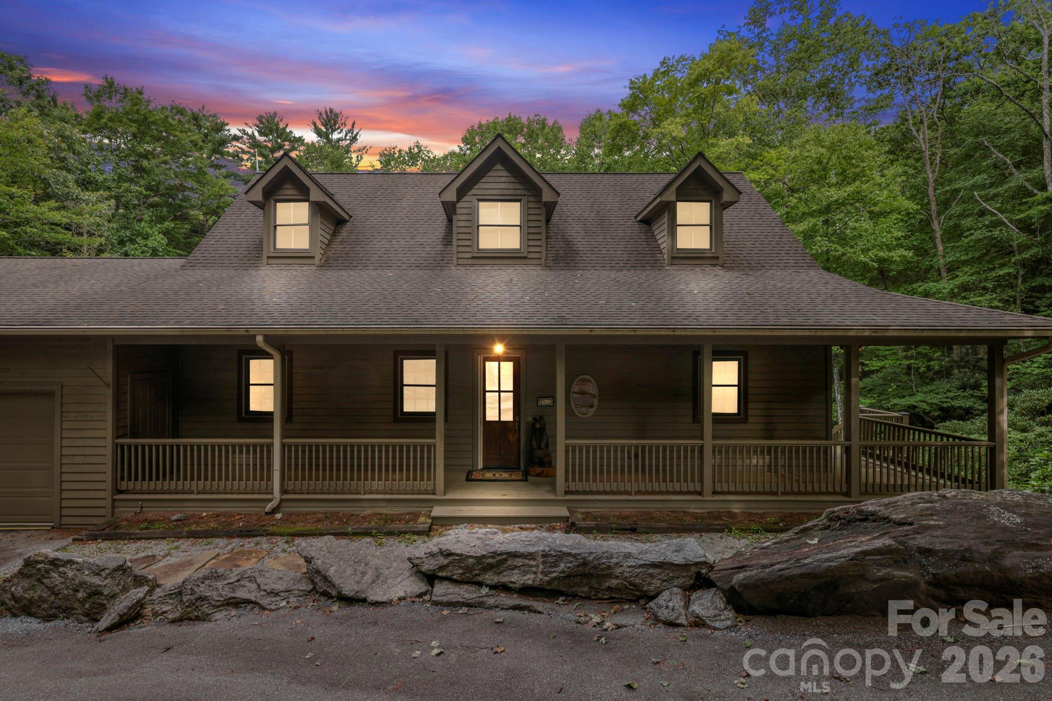 911 Buckberry Drive Property Photo 1