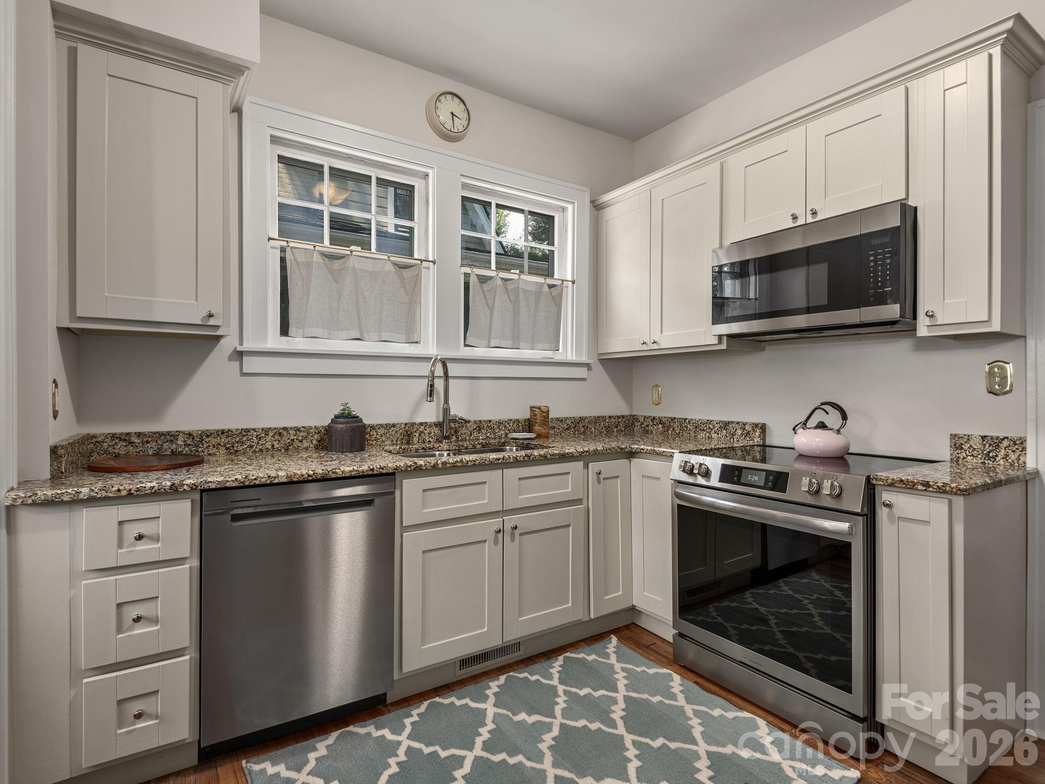 17 Melrose Avenue Property Photo 7