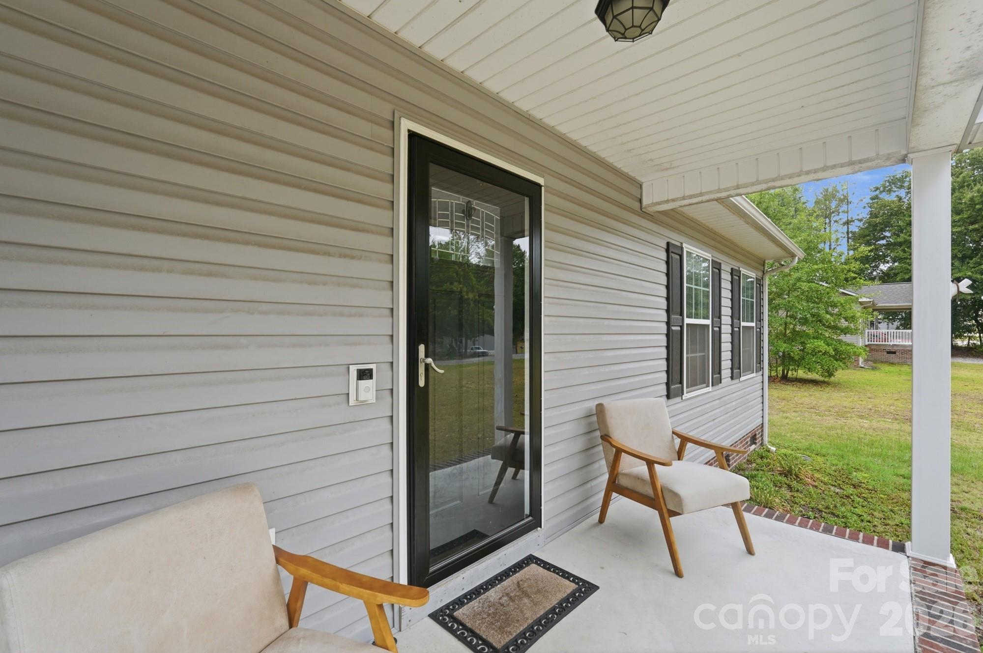 102 Twin Brook Lane Property Photo 5