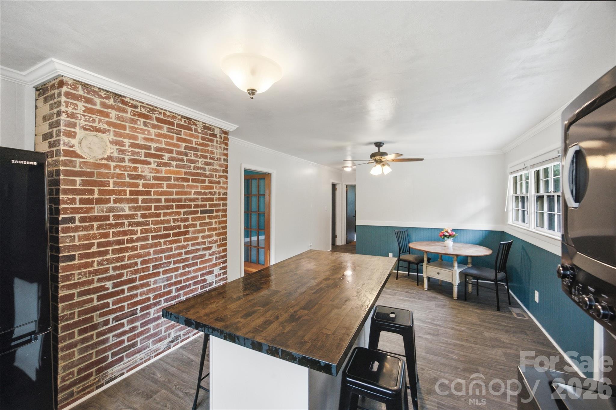 1471 Winthrop Avenue Property Photo 5