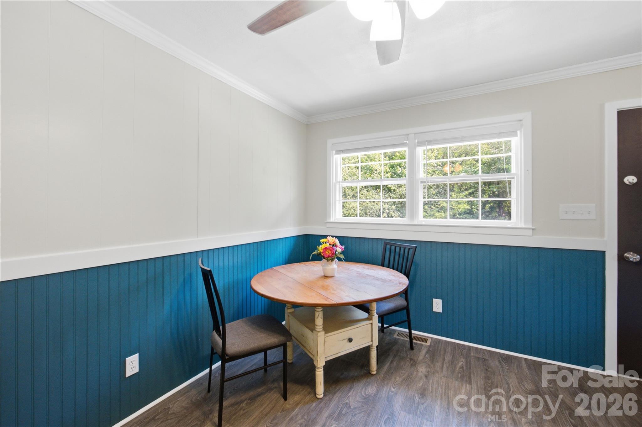 1471 Winthrop Avenue Property Photo 8