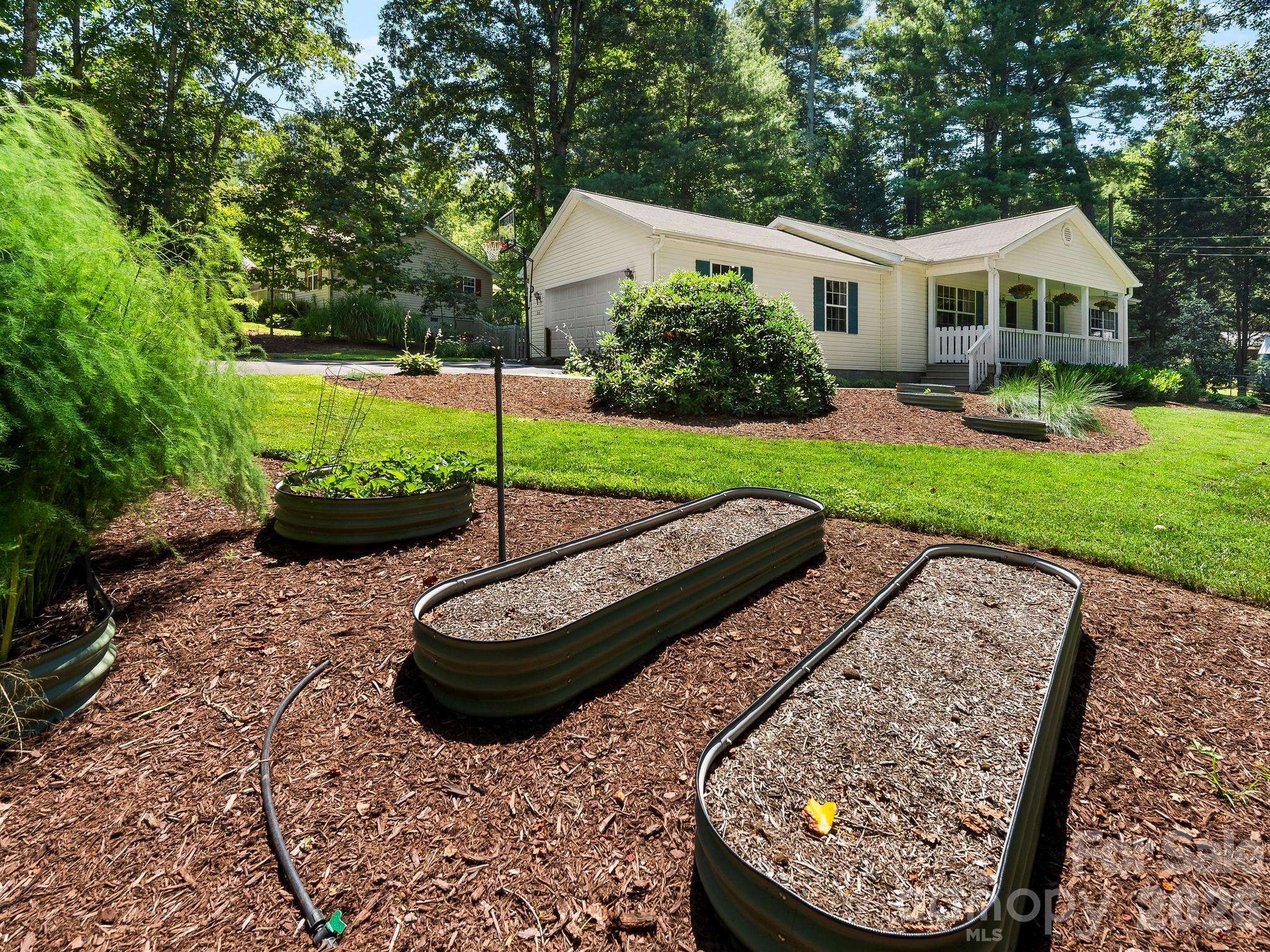210 N Hillandale Drive Extension 10 Property Photo 25