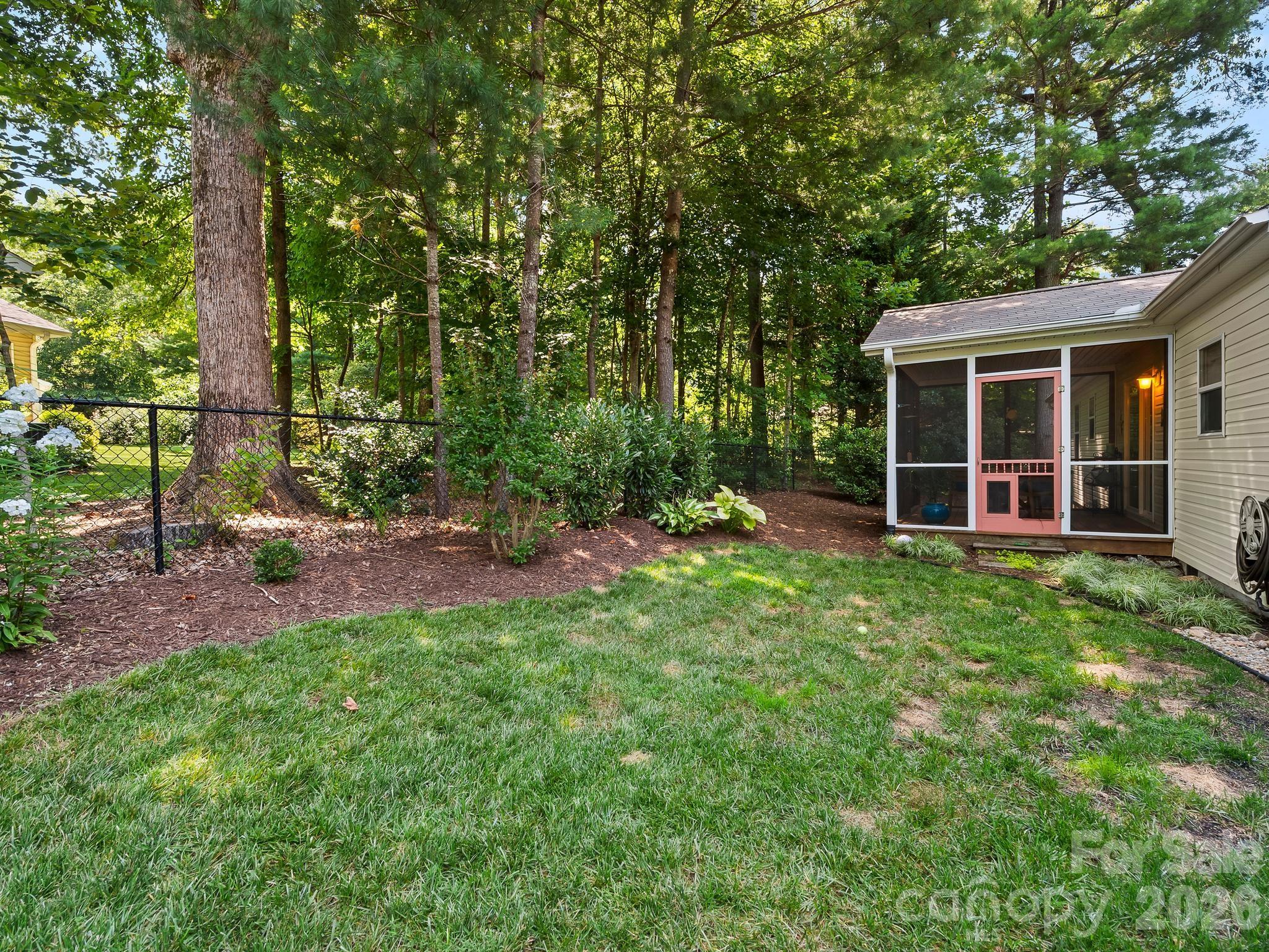 210 N Hillandale Drive Extension 10 Property Photo 29