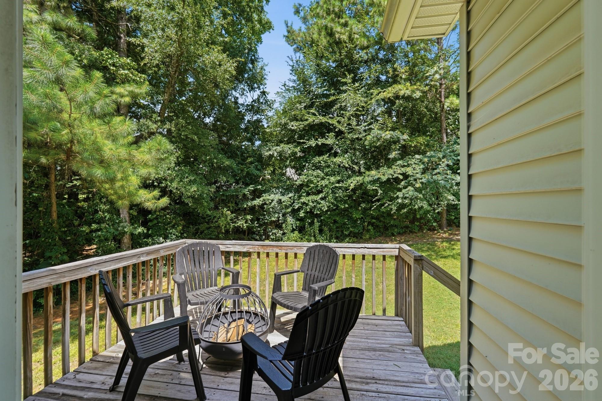 676 Continental Drive Property Photo 18