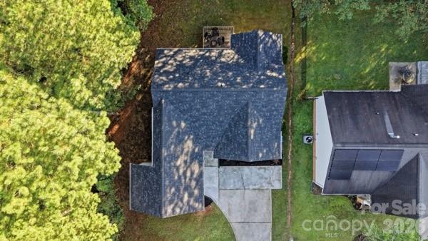 676 Continental Drive Property Photo 22