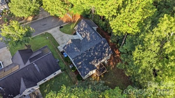 676 Continental Drive Property Photo 23
