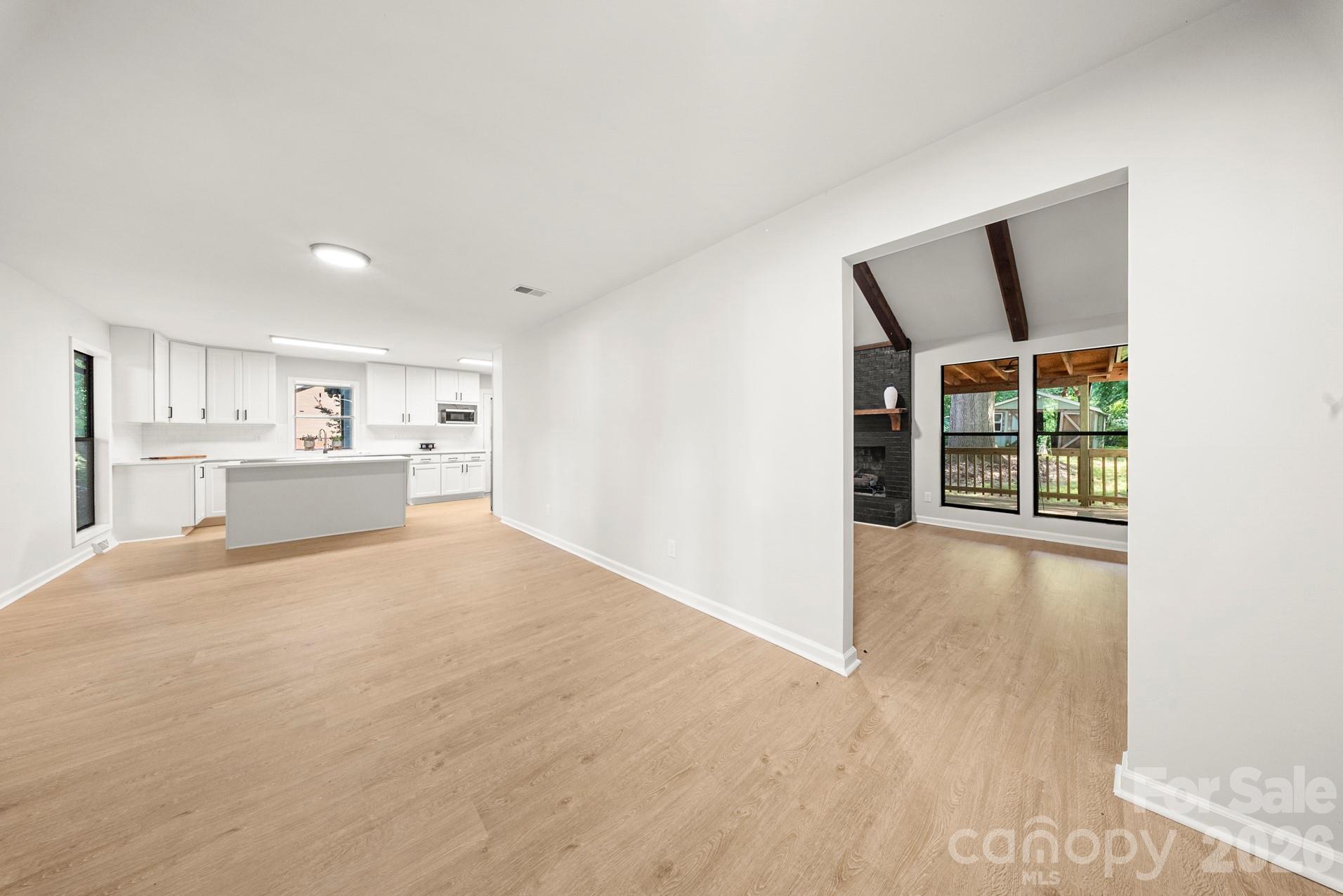 4739 Squirrel Nest Lane Property Photo 8