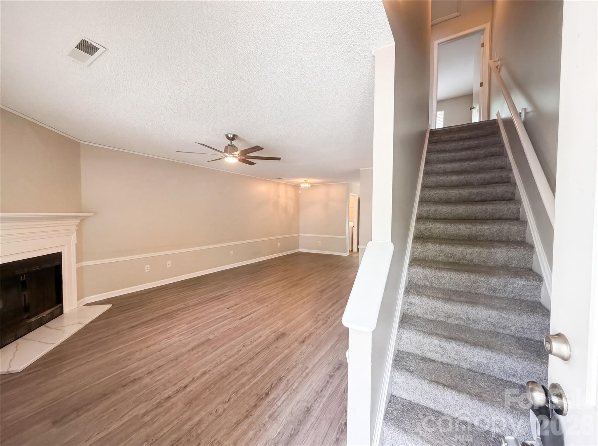 1436 Flintwood Drive Property Photo 8