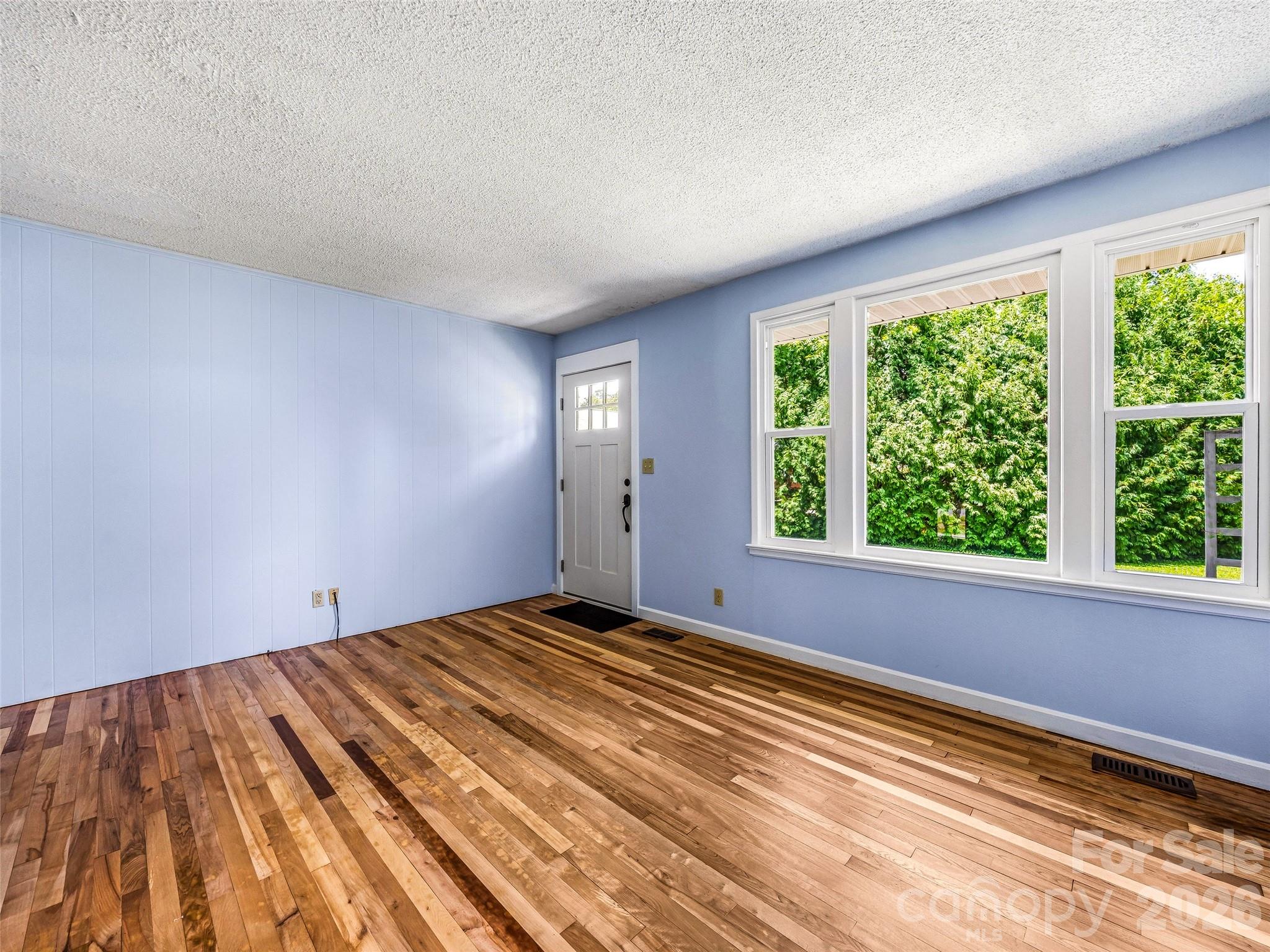 43 Trowbridge Lane Property Photo 6