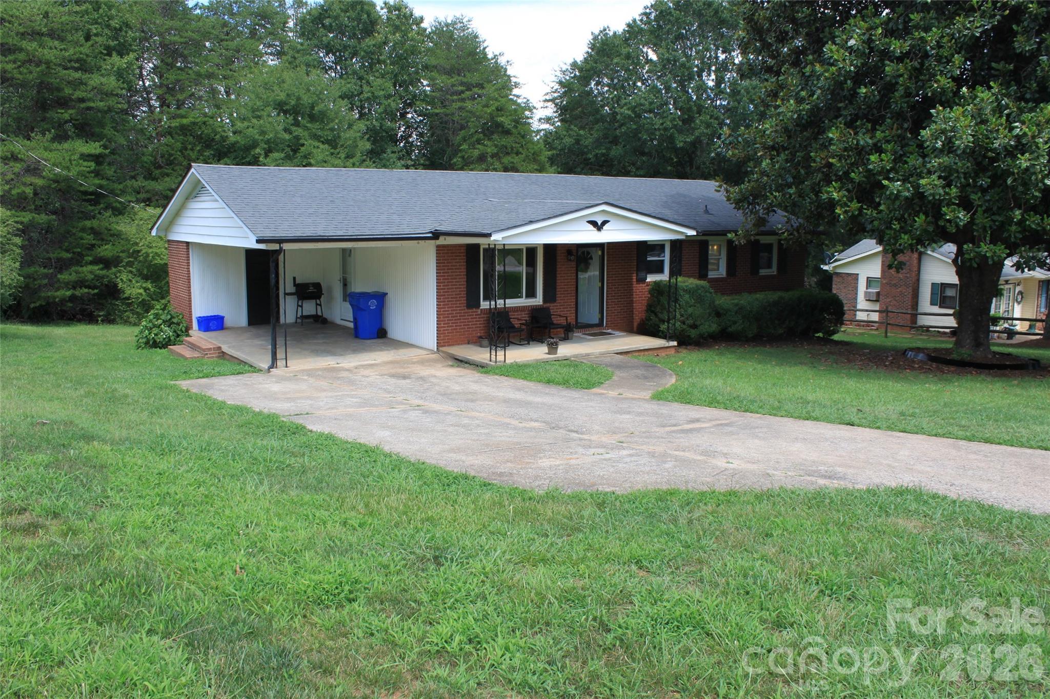 165 Springdale Drive Property Photo 1