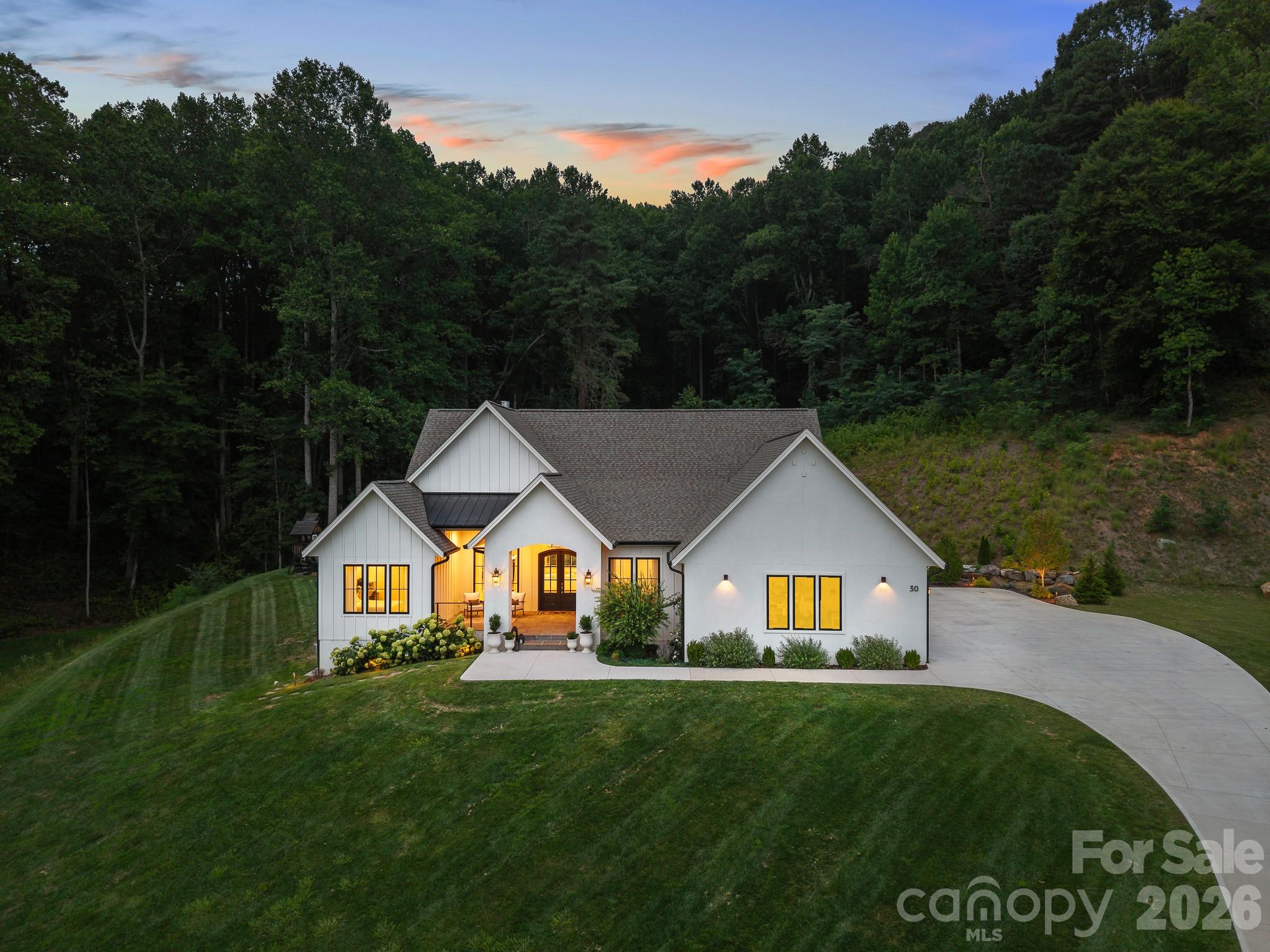 30 Bridgeway Drive Property Photo 1