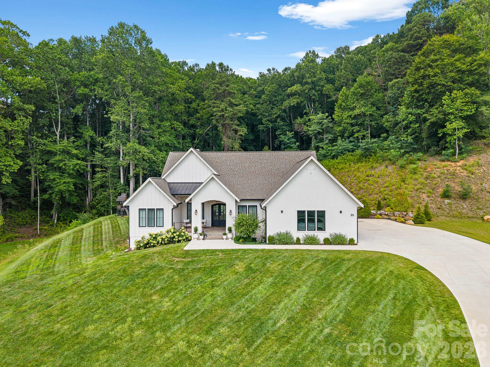 30 Bridgeway Drive Property Photo 3