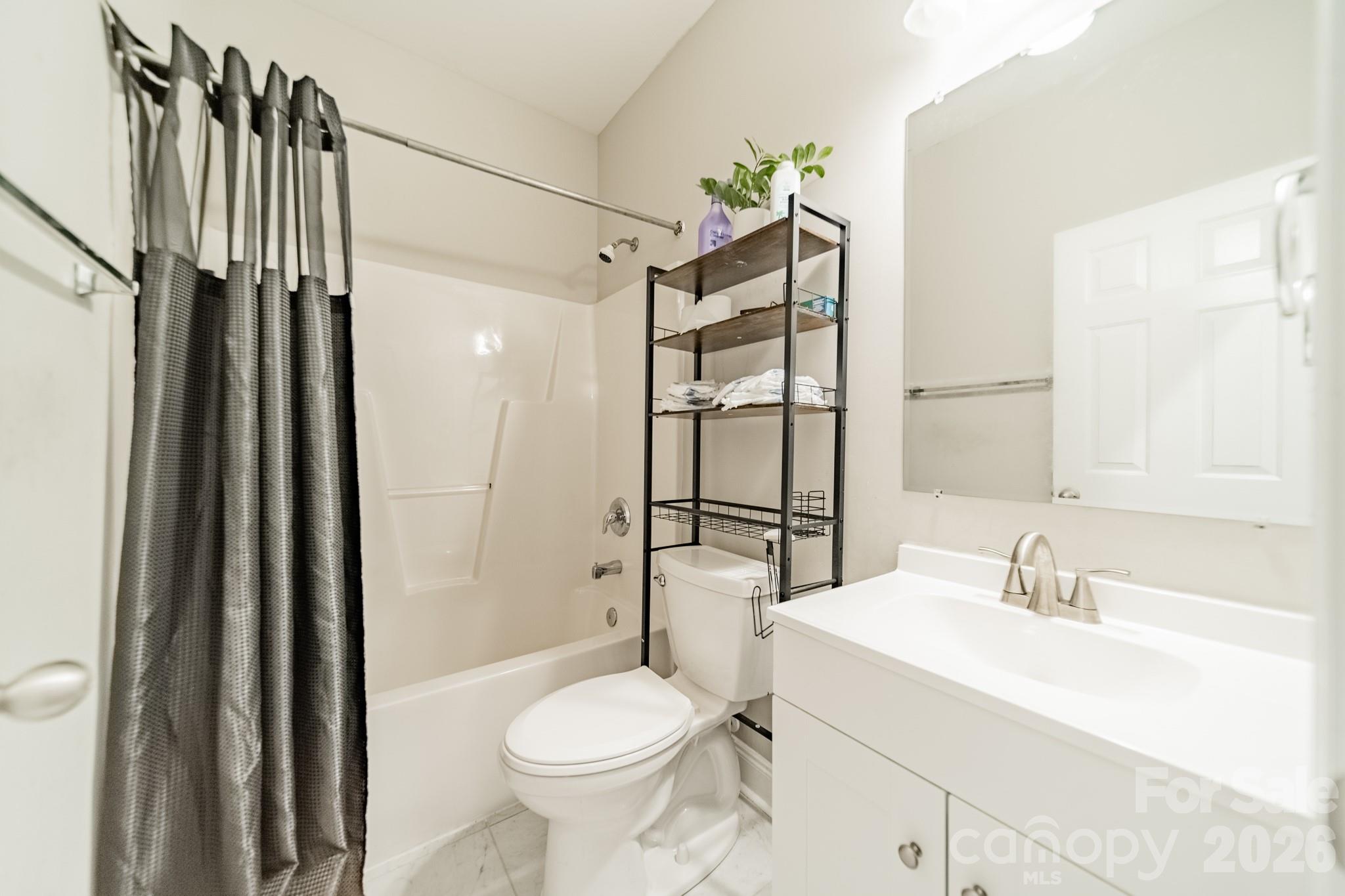 20400 Marblehead Court Property Photo 29