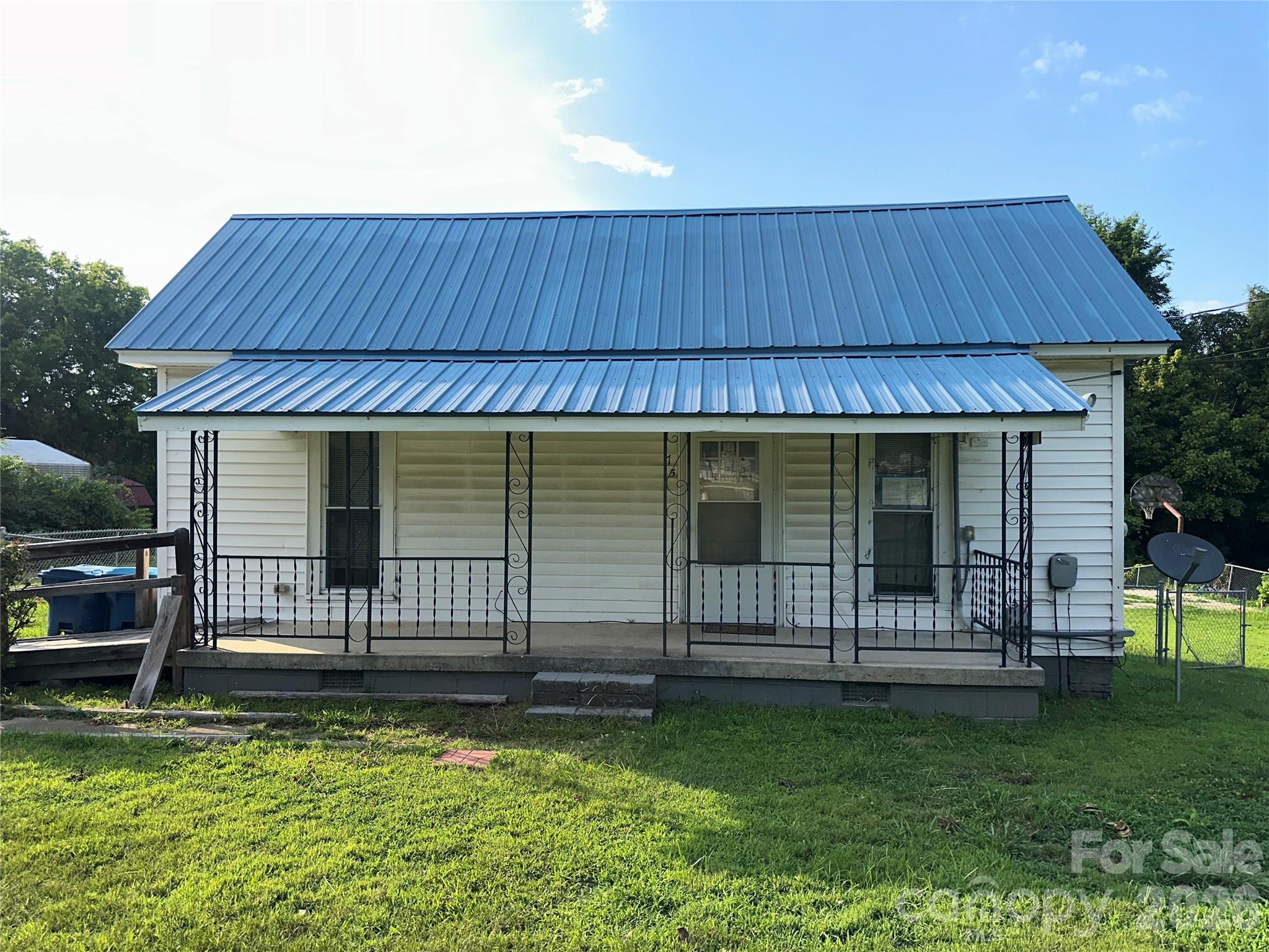 175 Grove Street Property Photo 1