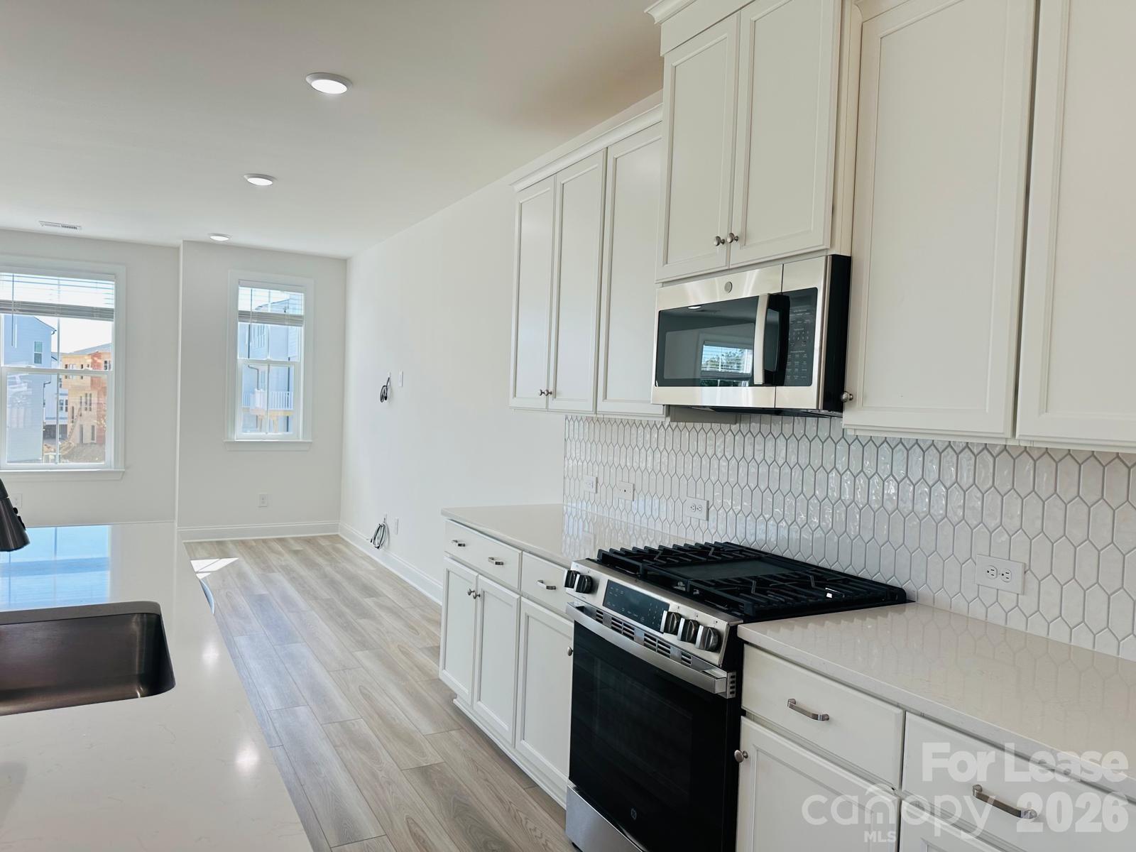 9234 Walnut Hill Road Property Photo 8