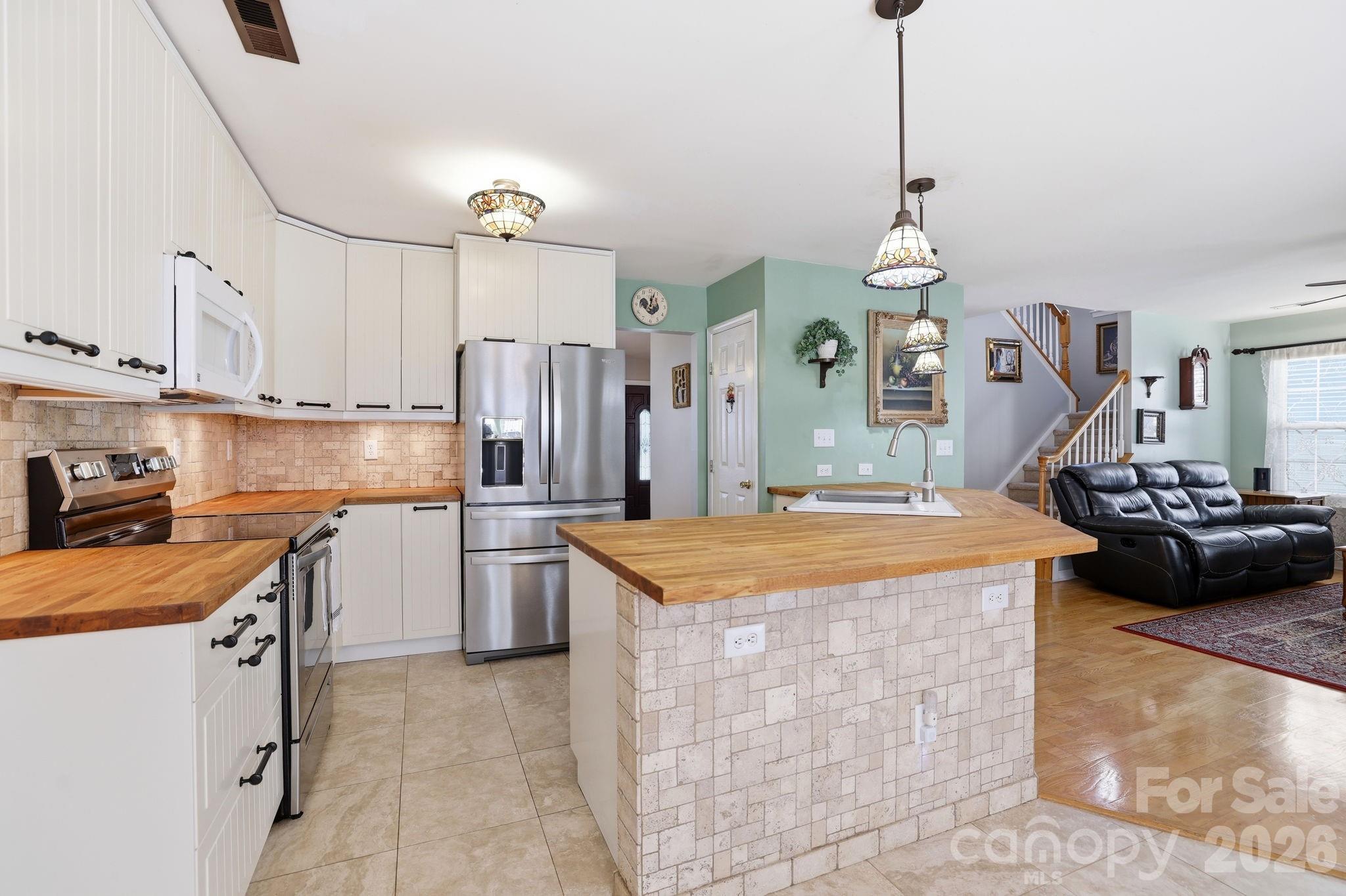 6306 Trevor Simpson Drive Property Photo 10