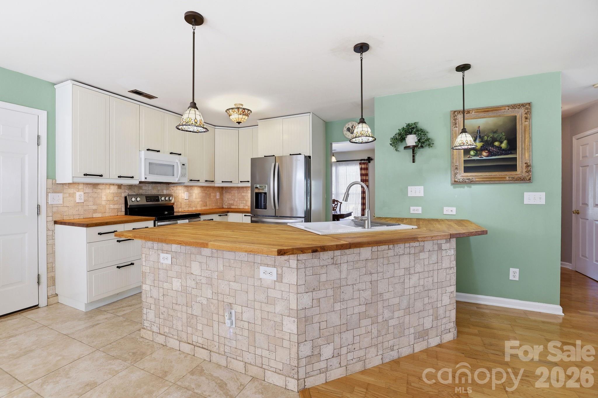 6306 Trevor Simpson Drive Property Photo 11