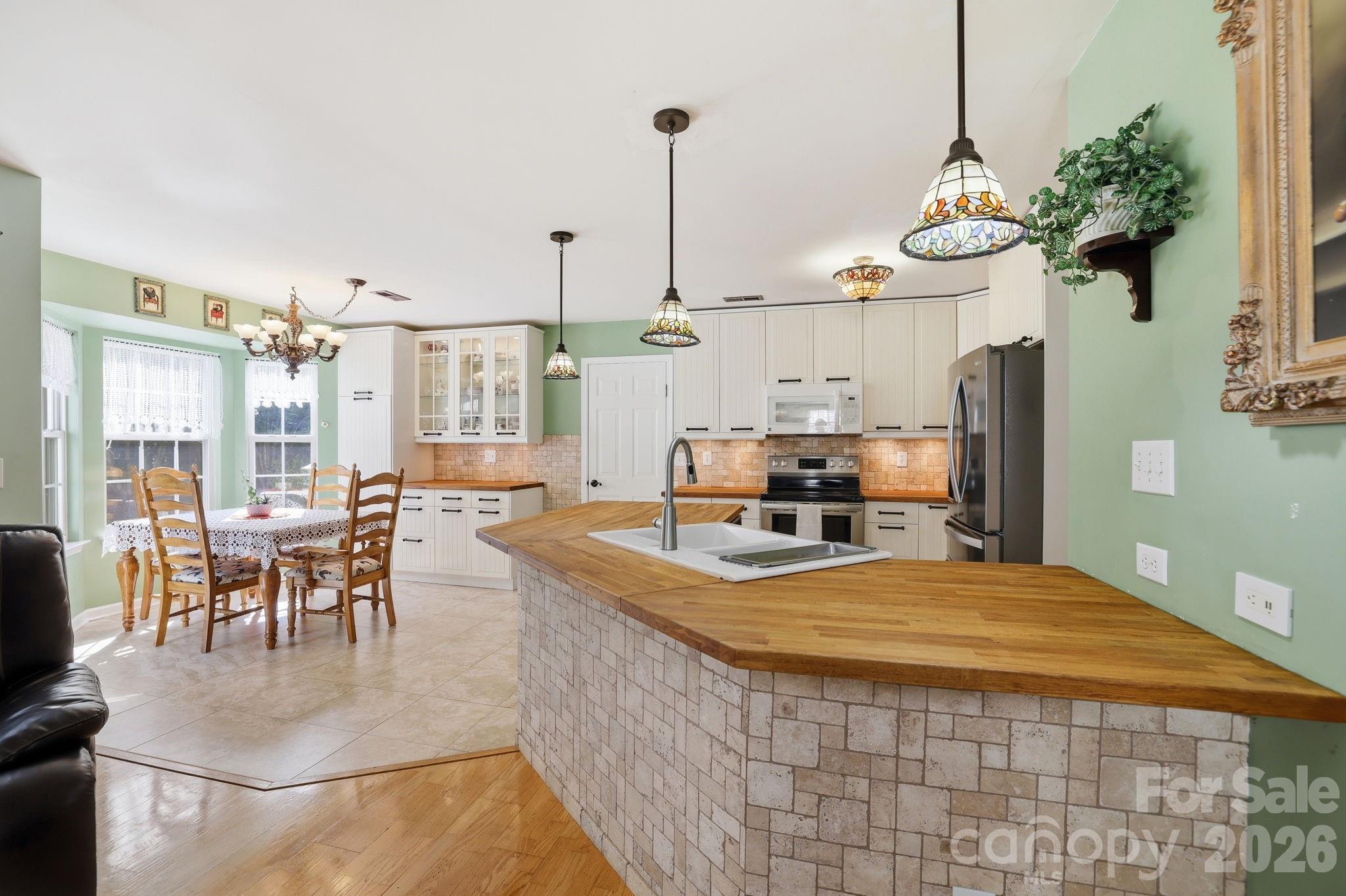 6306 Trevor Simpson Drive Property Photo 12