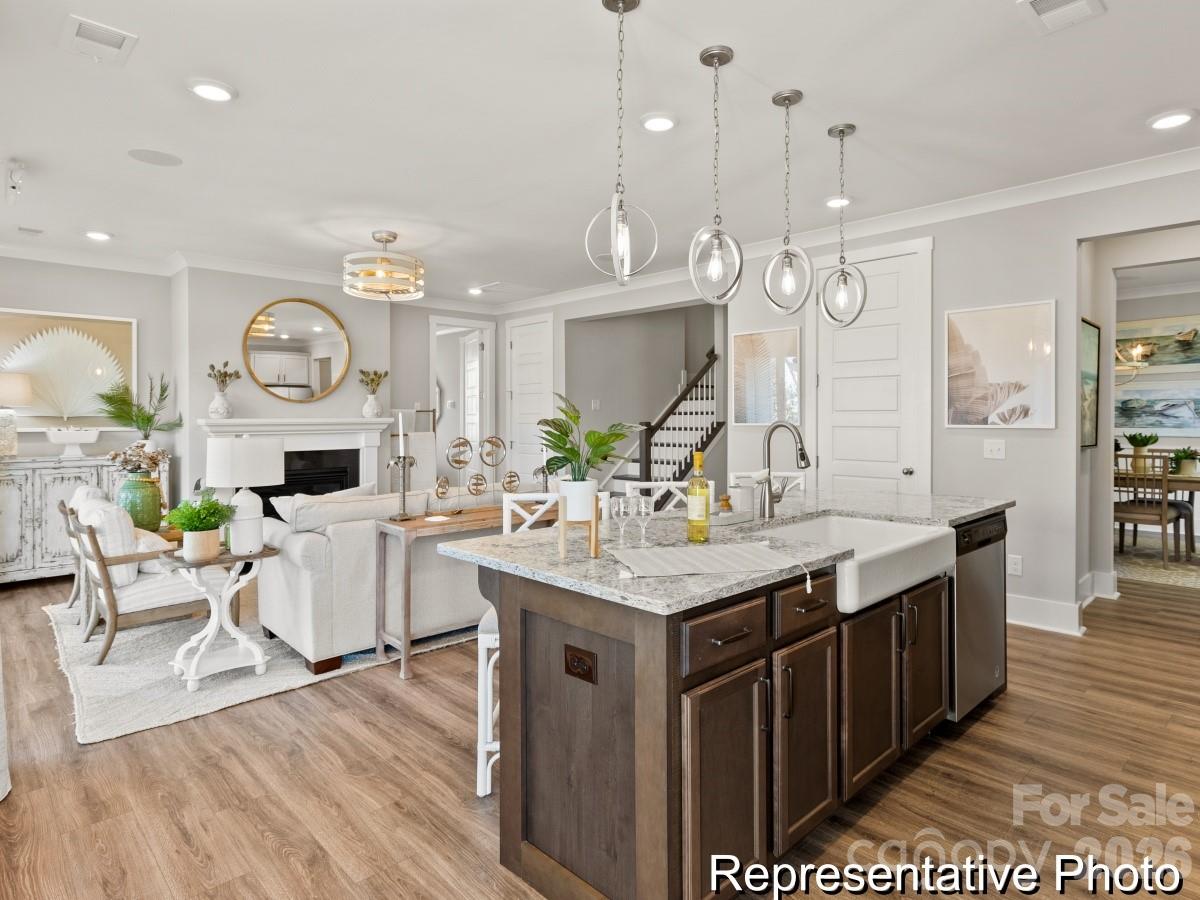1861 Climbing Rose Court 18 Property Photo 7
