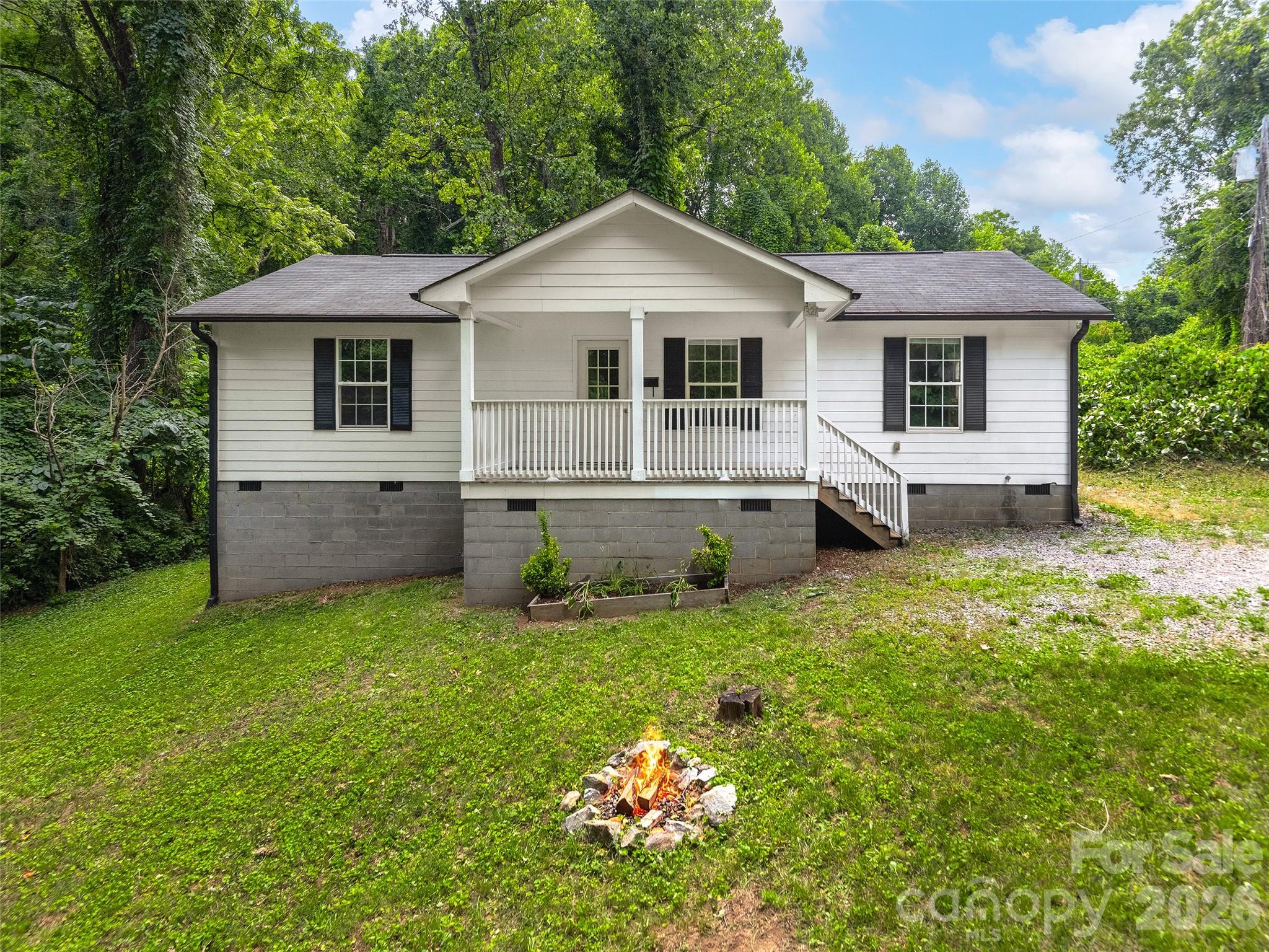 321 Virginia Avenue Property Photo 1