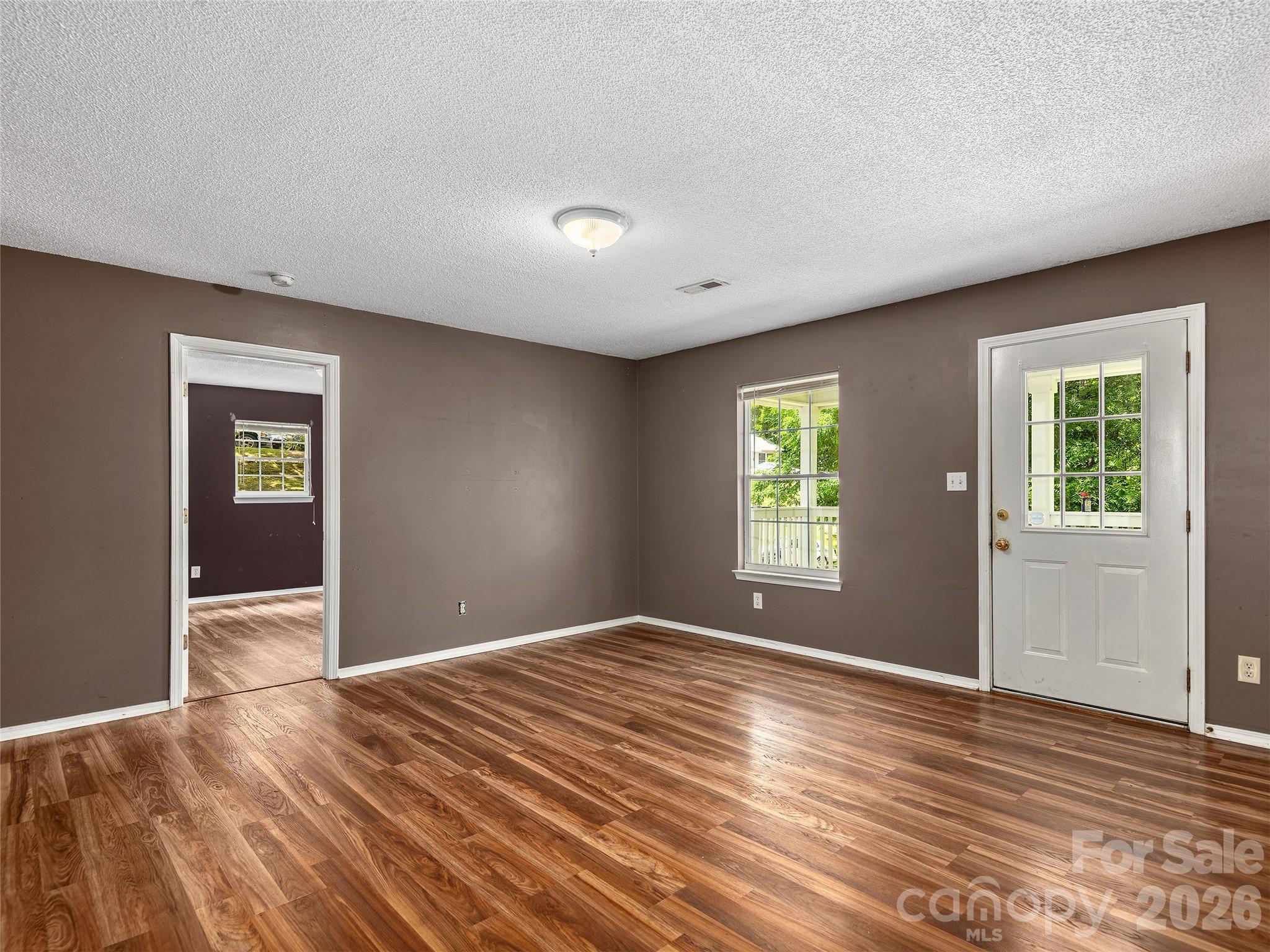 321 Virginia Avenue Property Photo 4