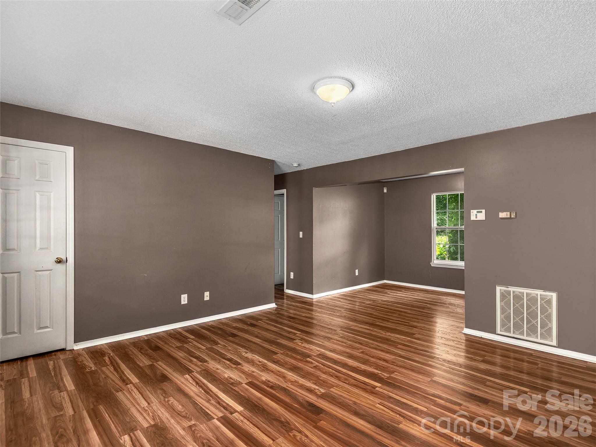 321 Virginia Avenue Property Photo 5