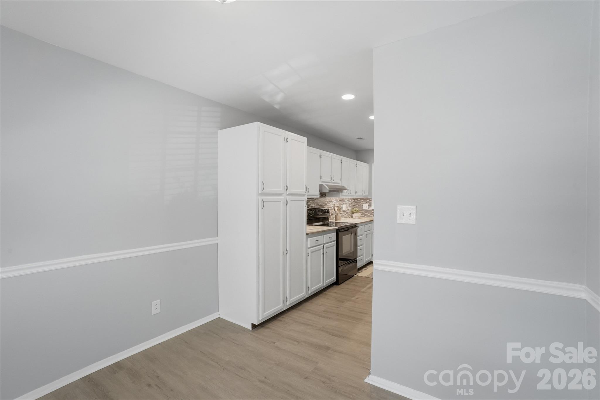 9020 Nolley Court D Property Photo 5