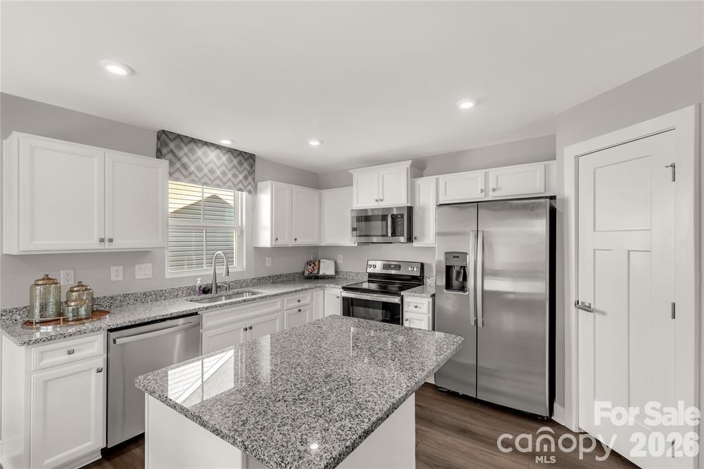 139 Commerce Boulevard Property Photo 2
