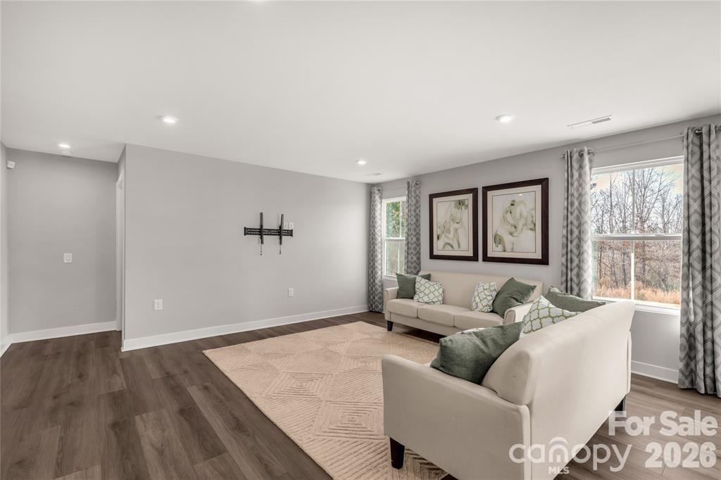 139 Commerce Boulevard Property Photo 5
